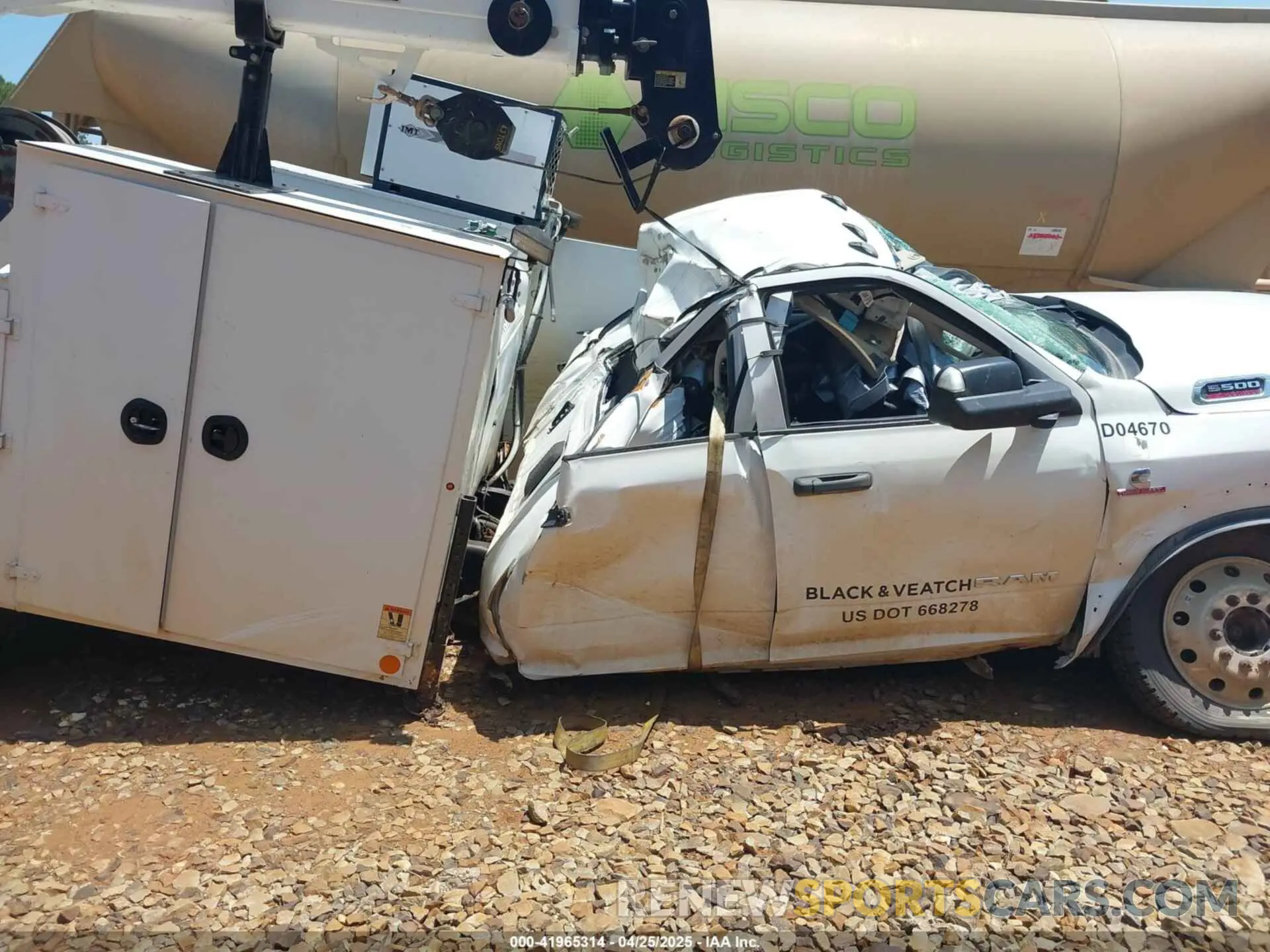 13 Photograph of a damaged car 3C7WRNFL1LG136462 RAM 5500 CHASSIS 2020