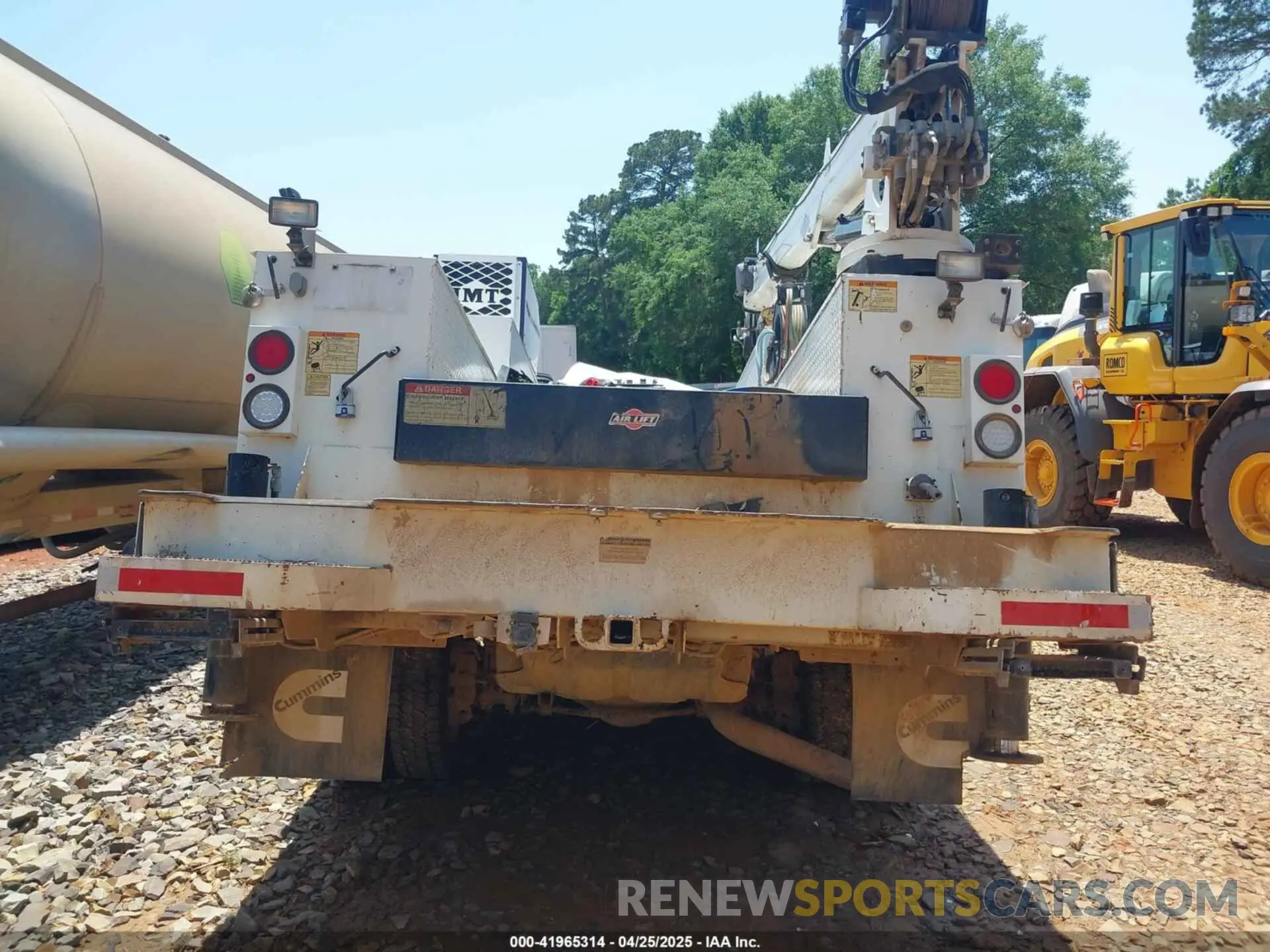 15 Photograph of a damaged car 3C7WRNFL1LG136462 RAM 5500 CHASSIS 2020