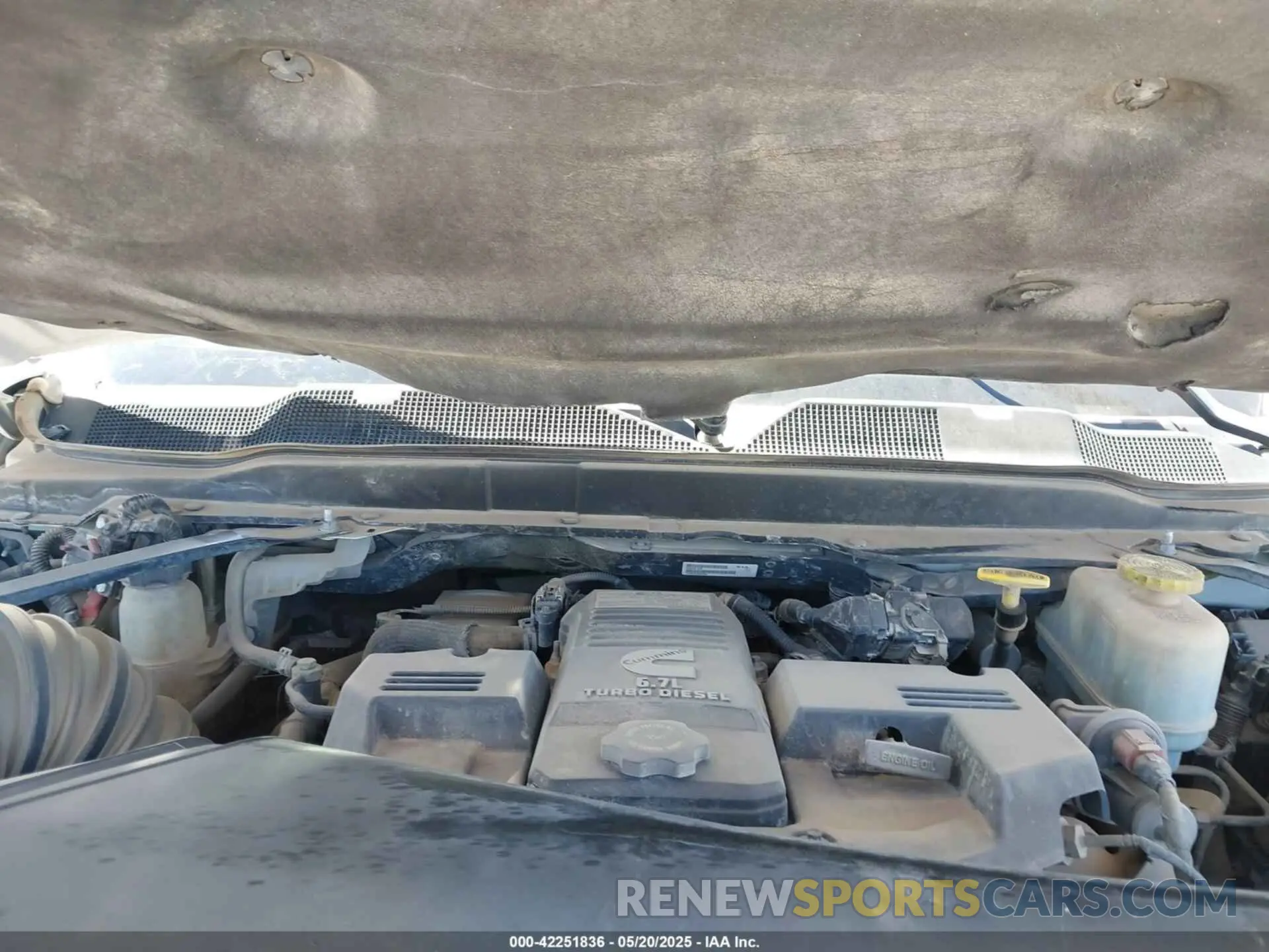 9 Photograph of a damaged car 3C7WRNFL9LG102317 RAM 5500 CHASSIS 2020