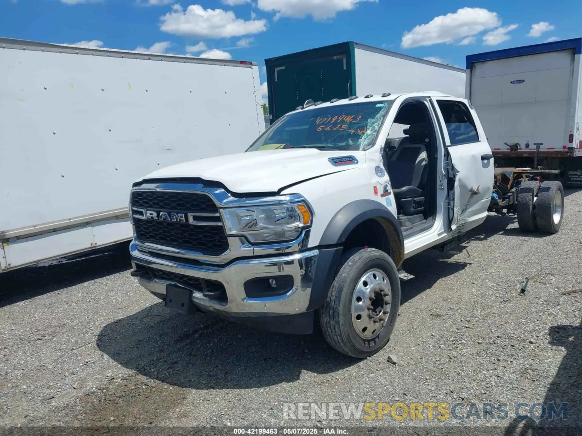 2 Photograph of a damaged car 3C7WRNFL3MG683511 RAM 5500 CHASSIS 2021