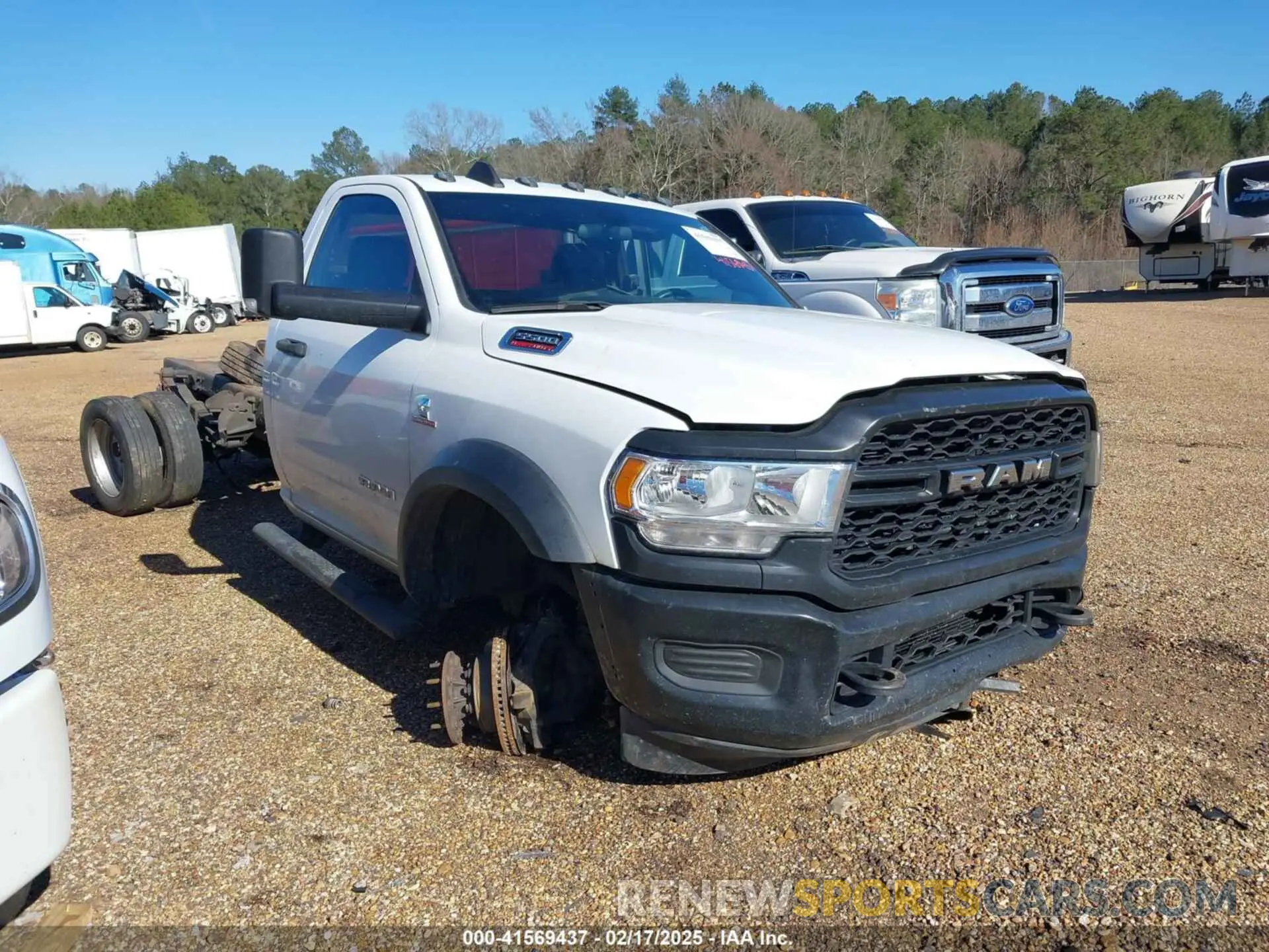 1 Photograph of a damaged car 3C7WRMCL4NG133024 RAM 5500 CHASSIS 2022