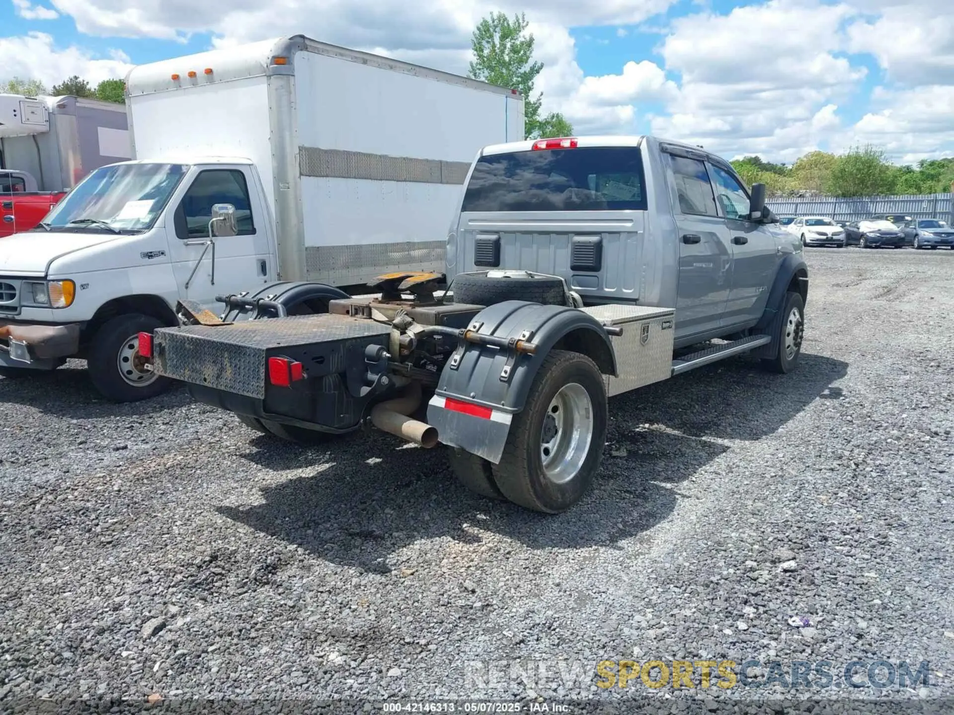 4 Photograph of a damaged car 3C7WRNEL0NG308372 RAM 5500 CHASSIS 2022
