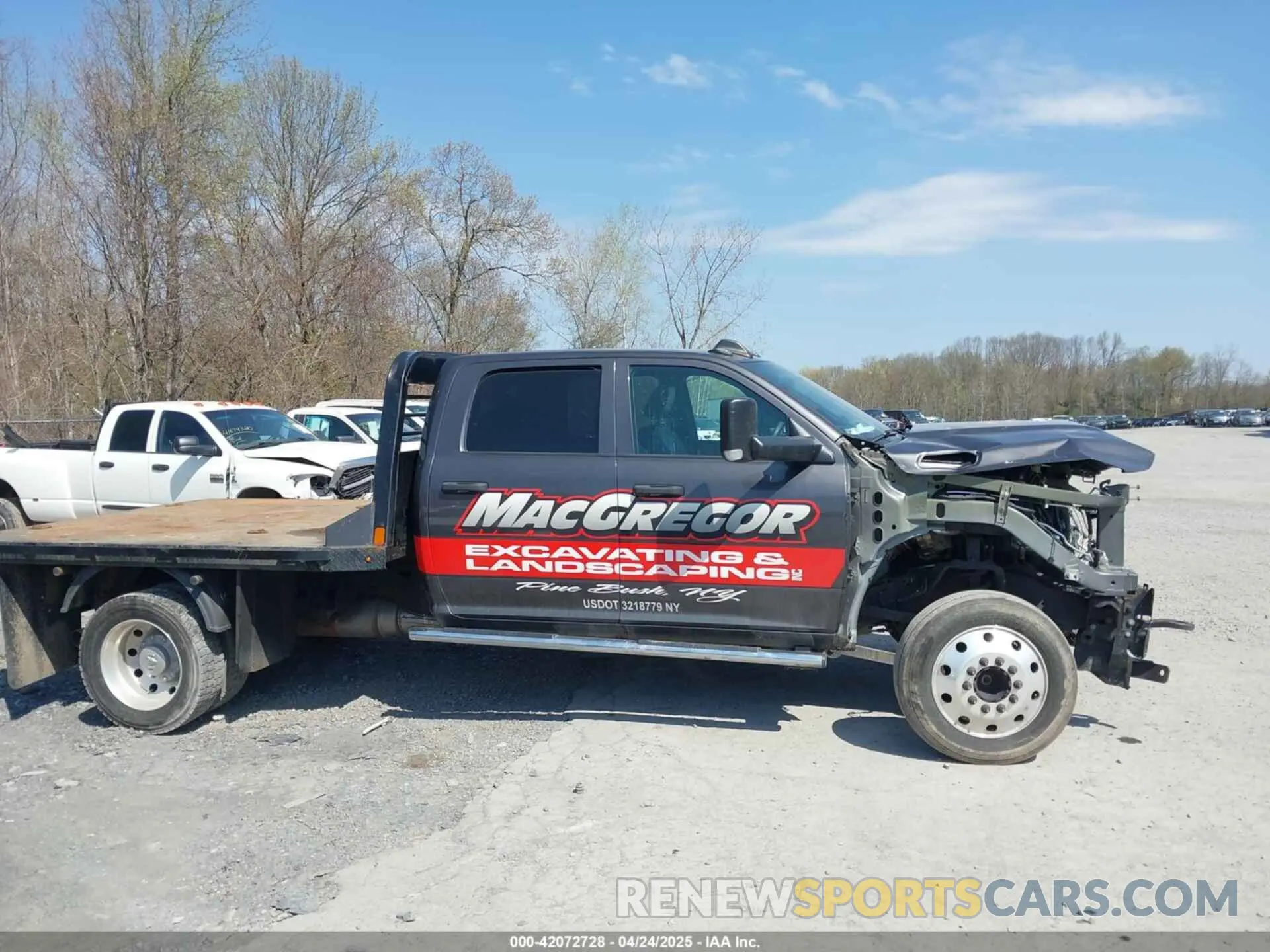 13 Photograph of a damaged car 3C7WRNEL9NG132213 RAM 5500 CHASSIS 2022