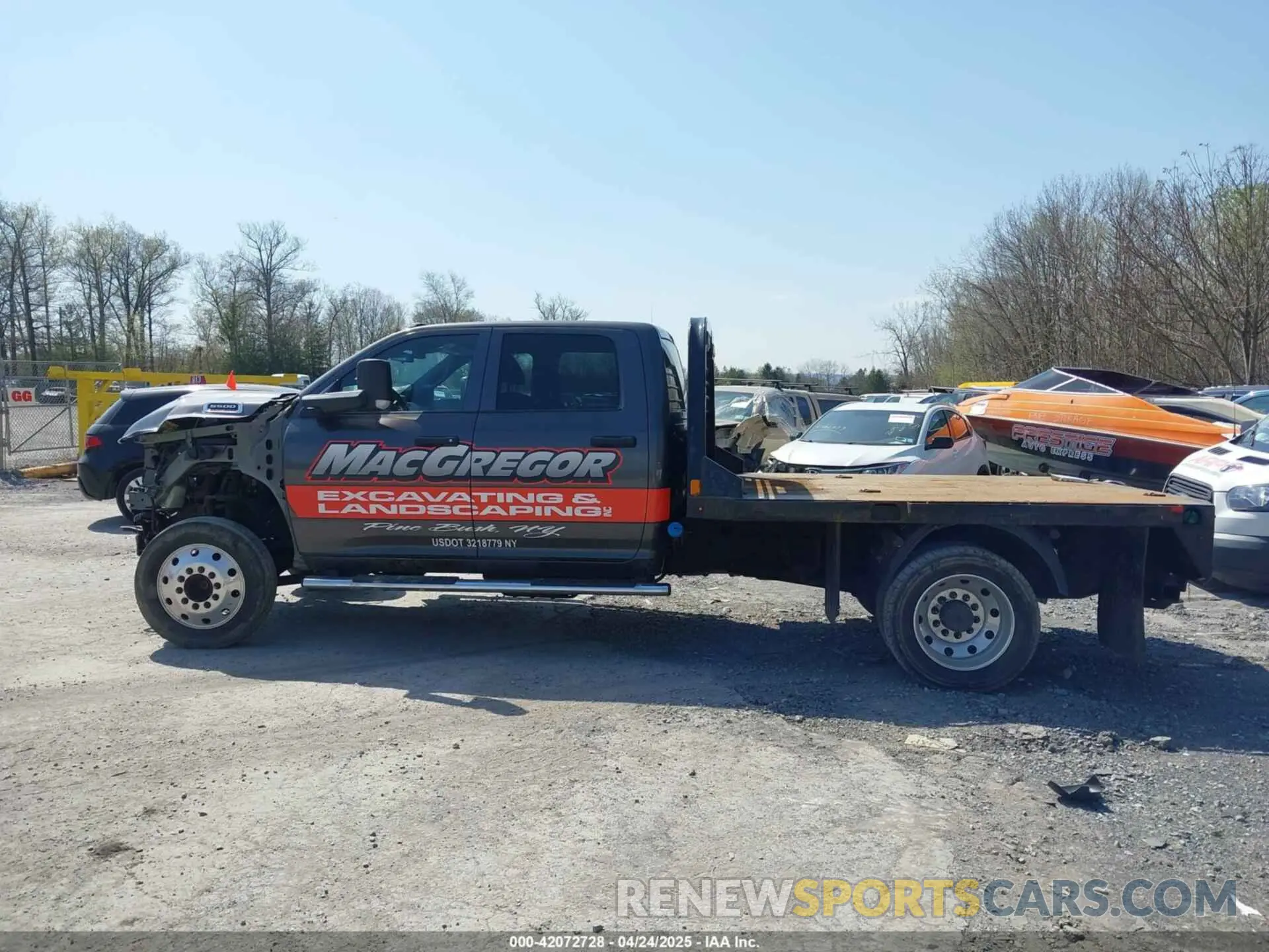 14 Photograph of a damaged car 3C7WRNEL9NG132213 RAM 5500 CHASSIS 2022
