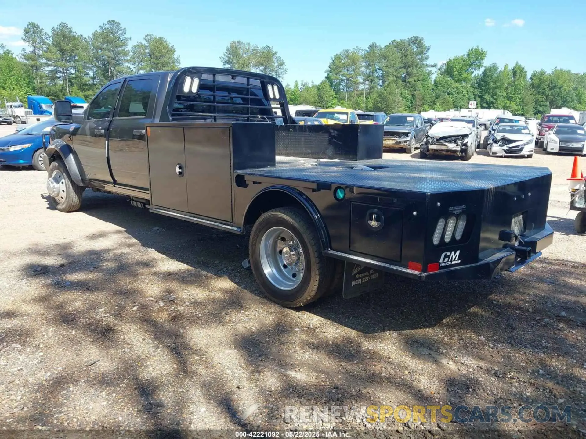 3 Photograph of a damaged car 3C7WRNFL2RG400944 RAM 5500 CHASSIS 2024