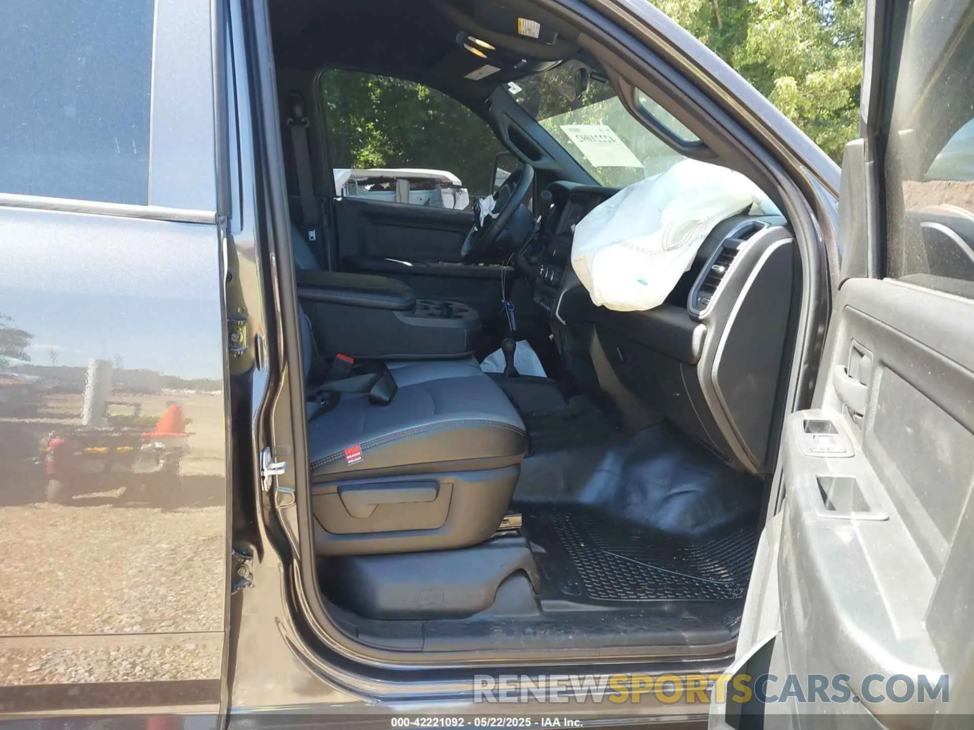 7 Photograph of a damaged car 3C7WRNFL2RG400944 RAM 5500 CHASSIS 2024