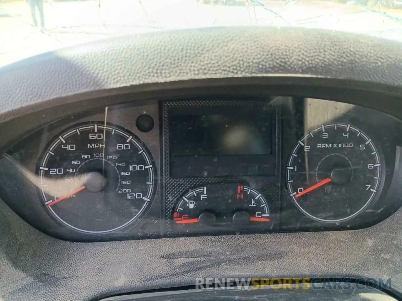 9 Photograph of a damaged car 3C6TRVAG4KE528914 RAM All Models 2019