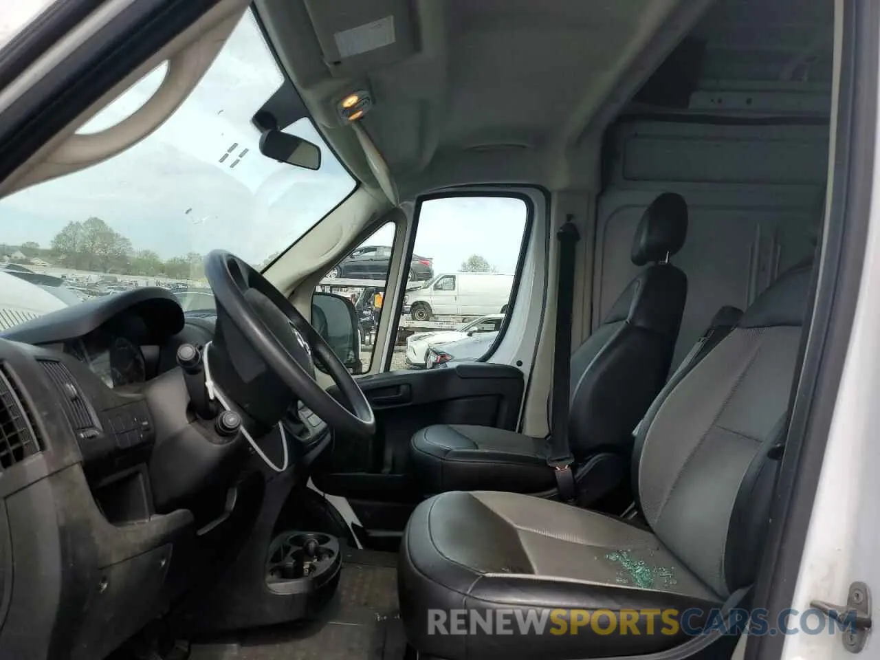 7 Photograph of a damaged car 3C6TRVDGXKE533711 RAM All Models 2019