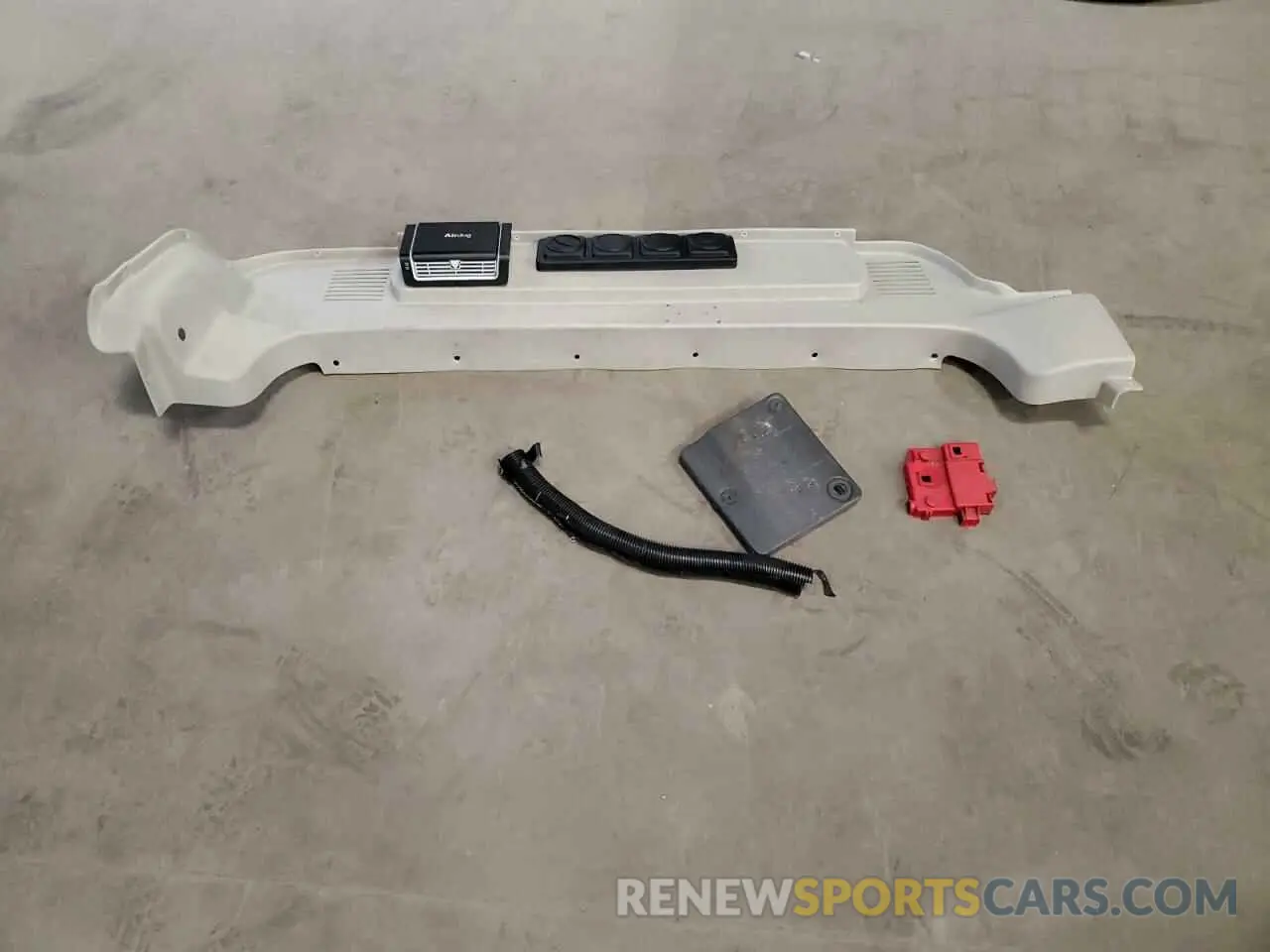 13 Photograph of a damaged car 3C6TRVPGXKE545613 RAM All Models 2019