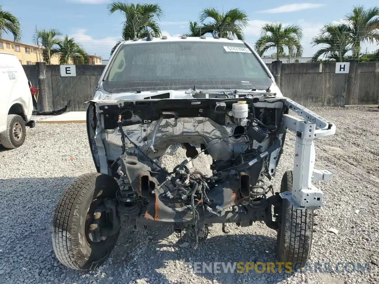 5 Photograph of a damaged car 3C7WRSBL1KG553096 RAM All Models 2019