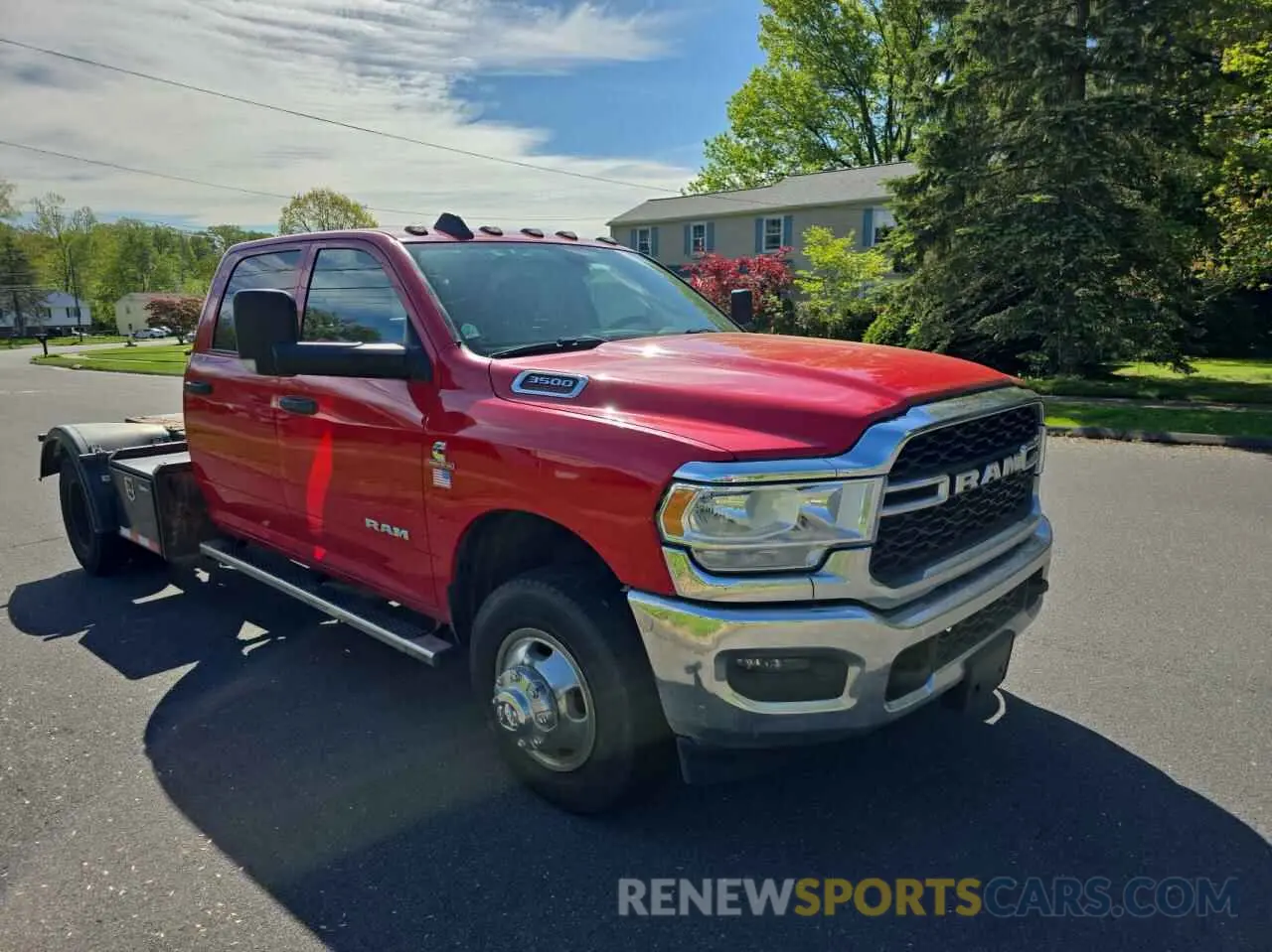 1 Photograph of a damaged car 3C7WRTCL0KG615009 RAM All Models 2019