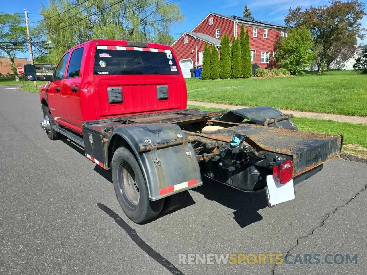 3 Photograph of a damaged car 3C7WRTCL0KG615009 RAM All Models 2019