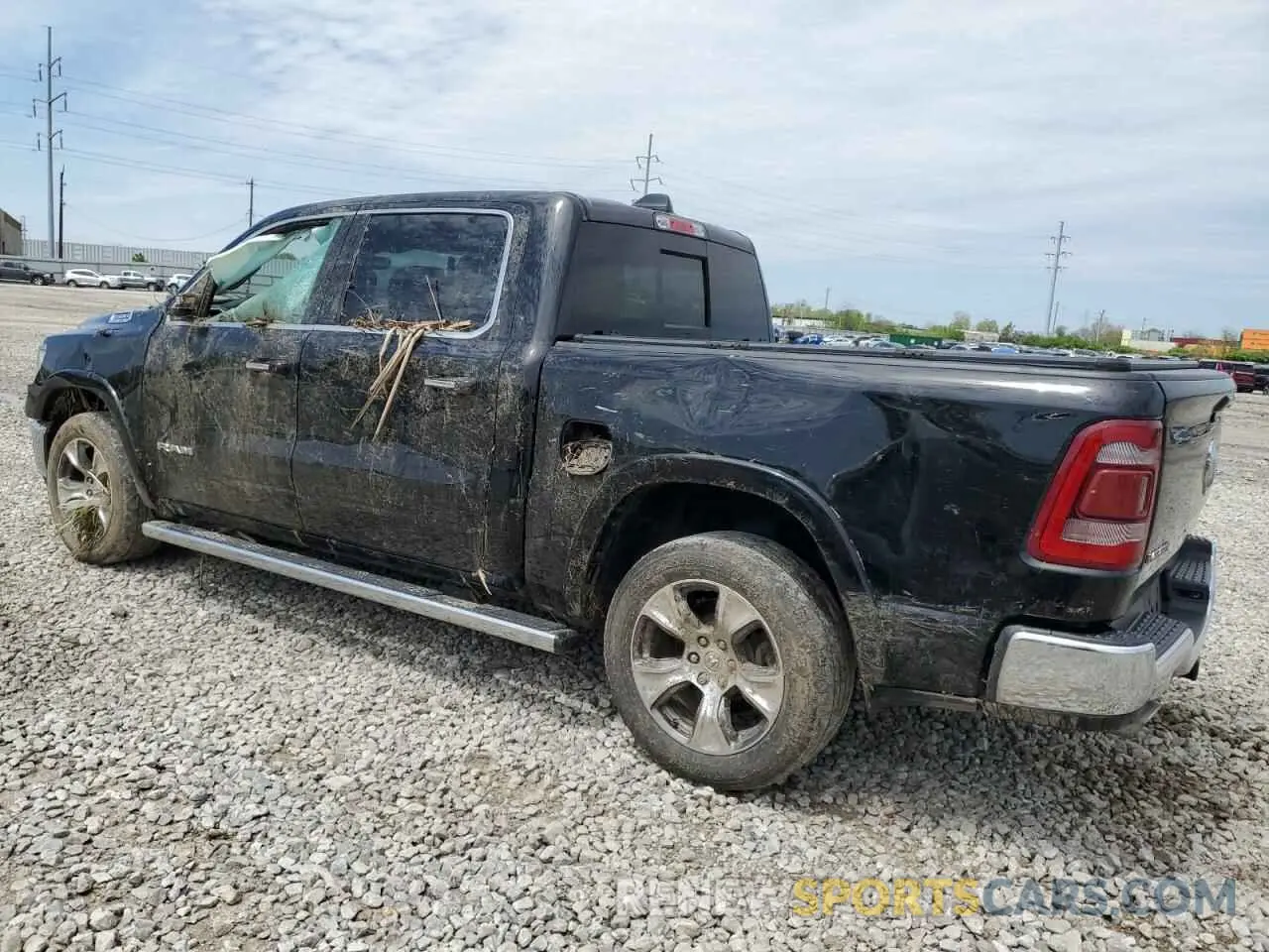 2 Photograph of a damaged car 1C6SRFJTXNN323578 RAM All Models 2022
