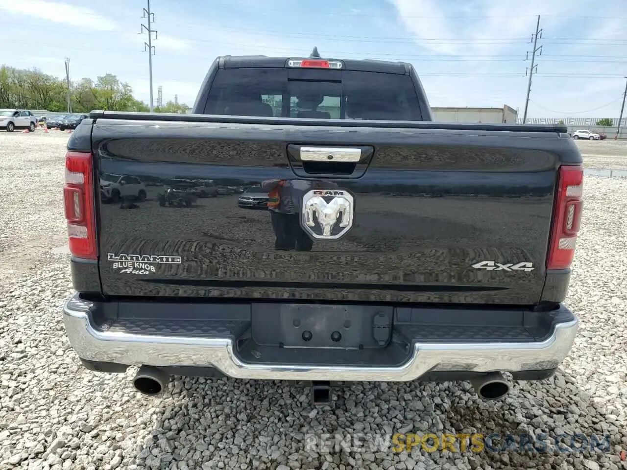 6 Photograph of a damaged car 1C6SRFJTXNN323578 RAM All Models 2022