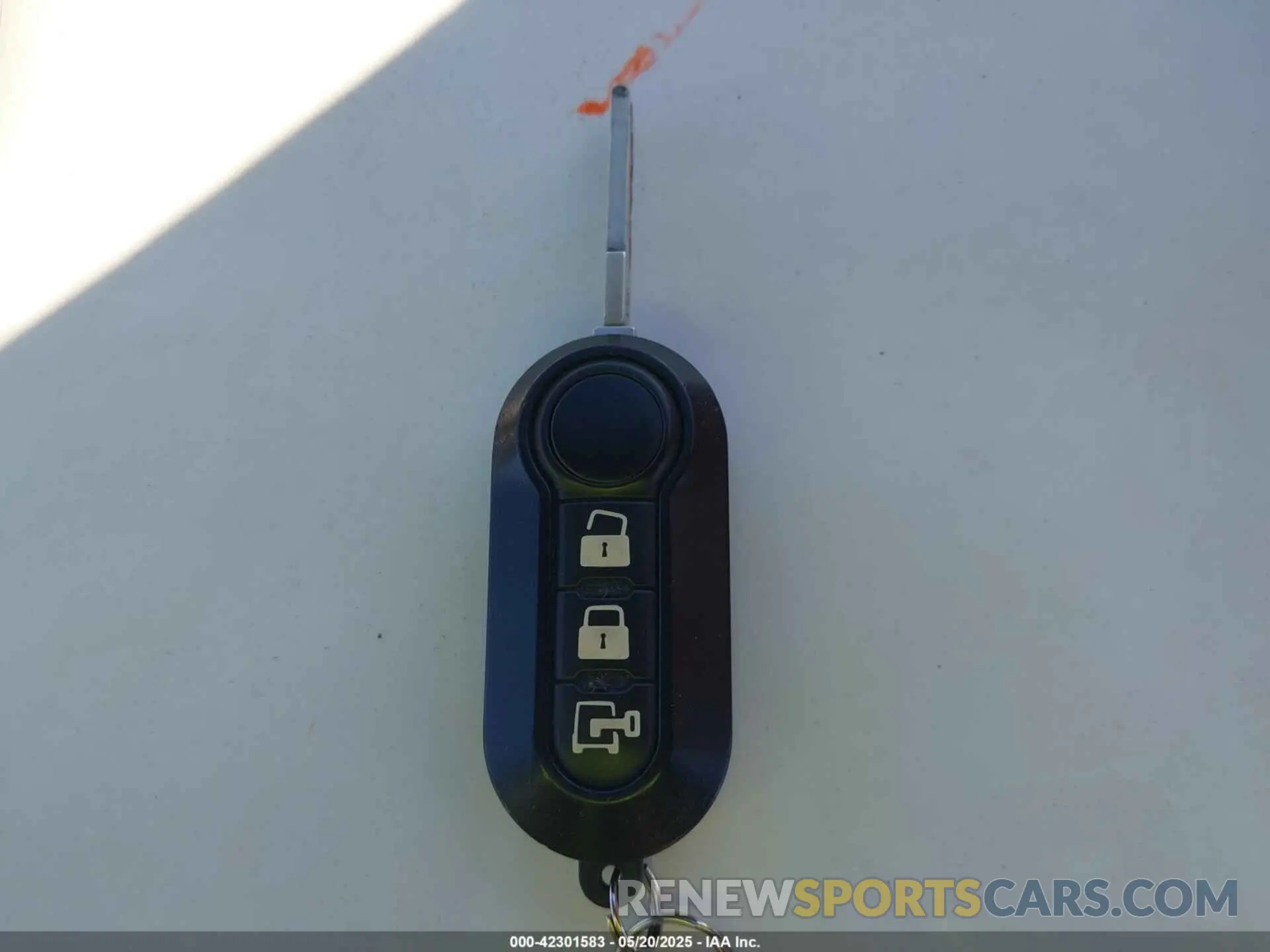 11 Photograph of a damaged car 3C6TRVAG0KE544320 RAM PROMASTER 1500 2019