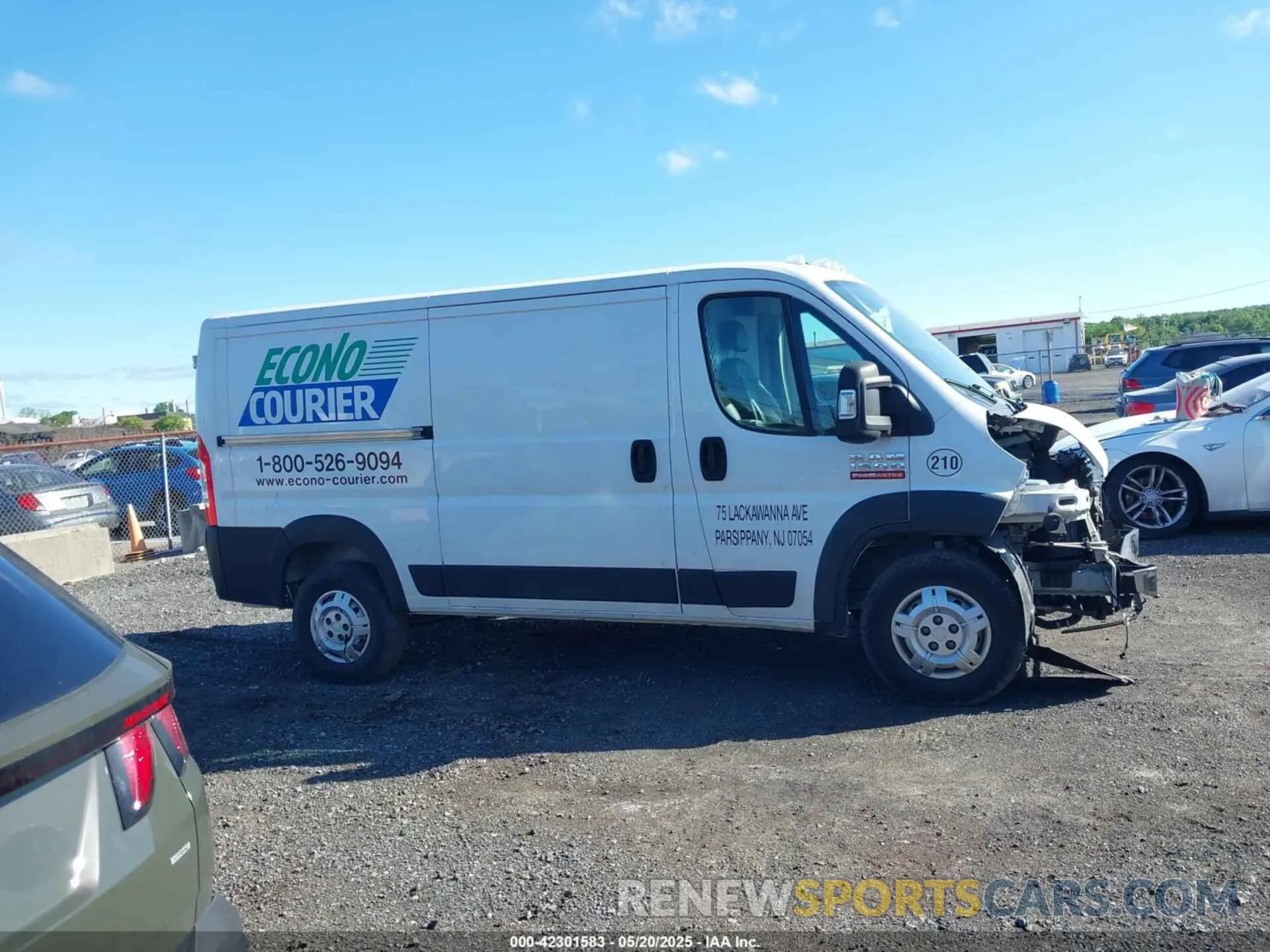13 Photograph of a damaged car 3C6TRVAG0KE544320 RAM PROMASTER 1500 2019