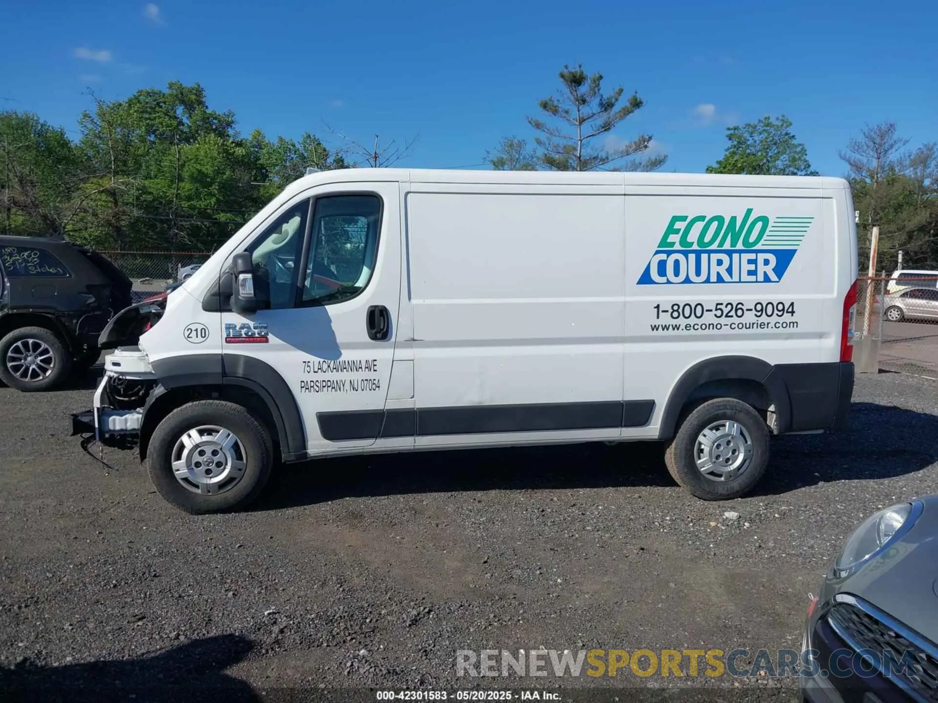 14 Photograph of a damaged car 3C6TRVAG0KE544320 RAM PROMASTER 1500 2019