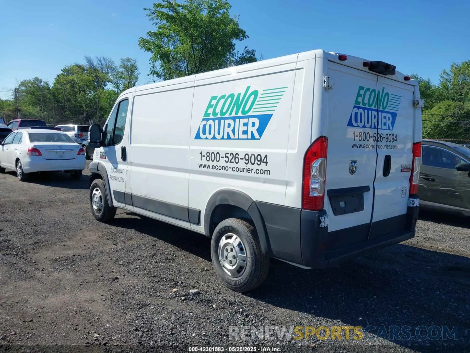 3 Photograph of a damaged car 3C6TRVAG0KE544320 RAM PROMASTER 1500 2019
