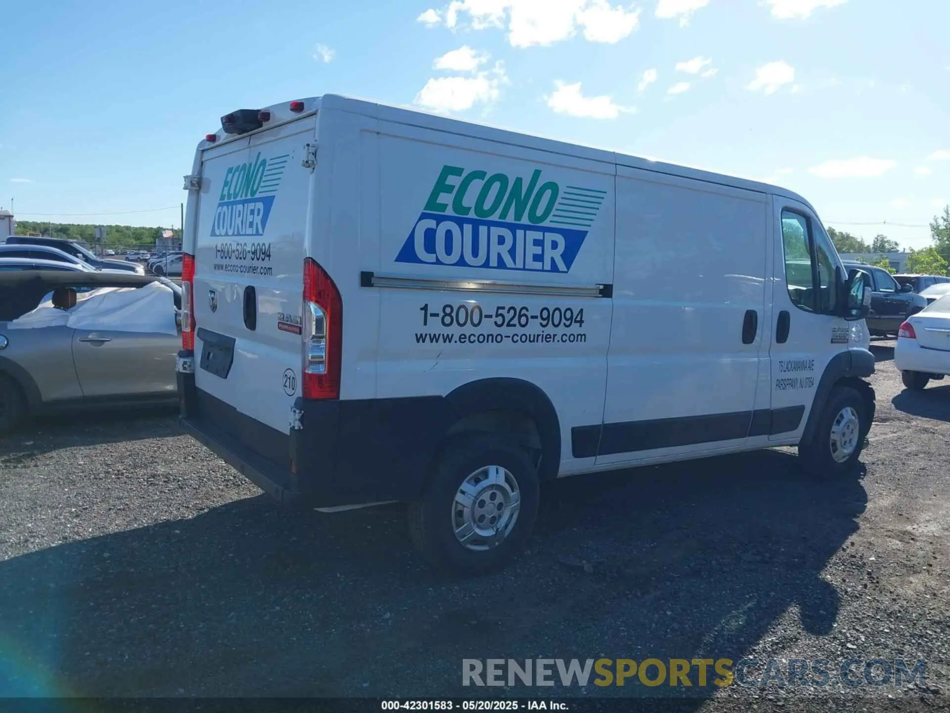 4 Photograph of a damaged car 3C6TRVAG0KE544320 RAM PROMASTER 1500 2019