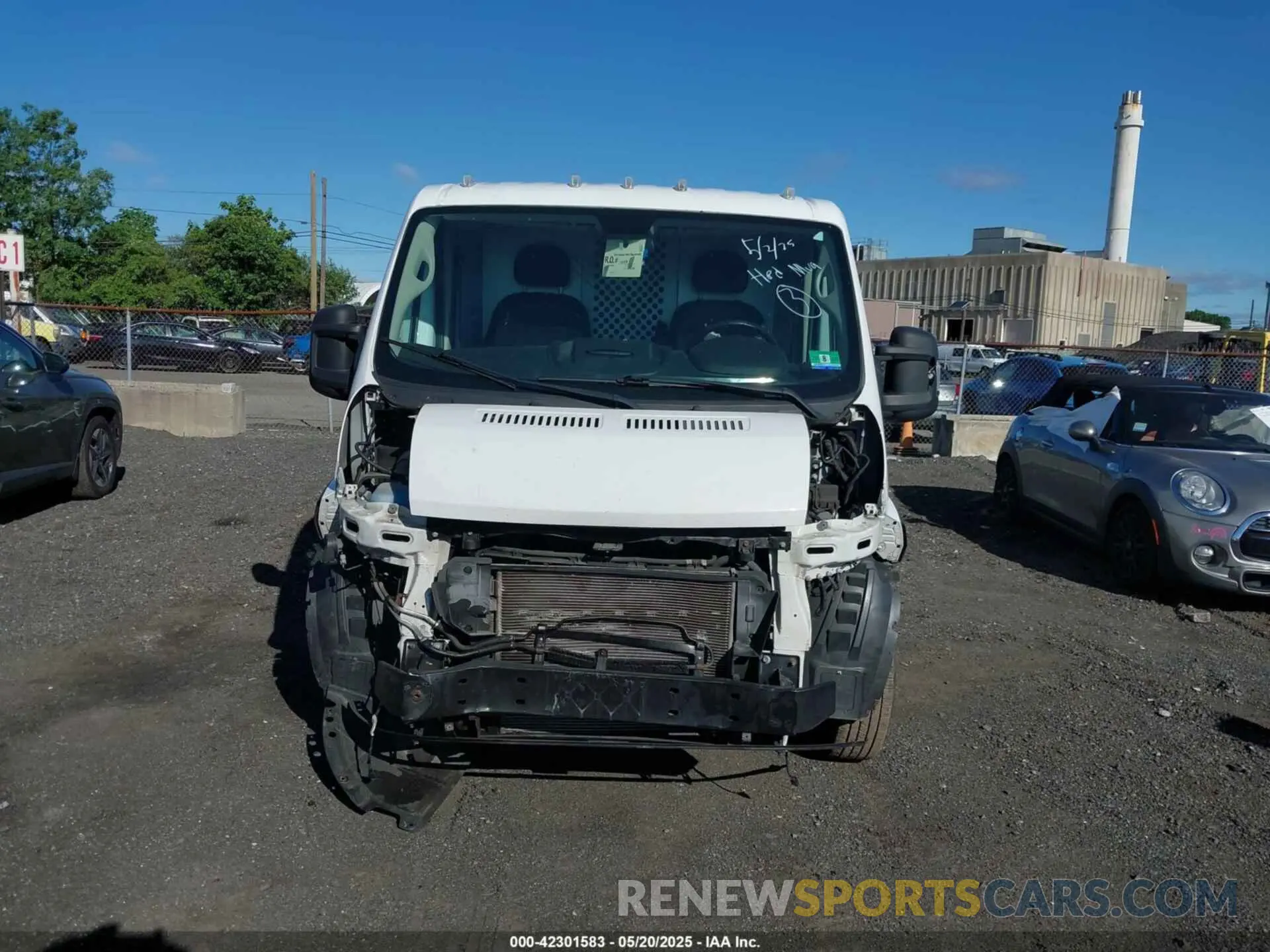 6 Photograph of a damaged car 3C6TRVAG0KE544320 RAM PROMASTER 1500 2019
