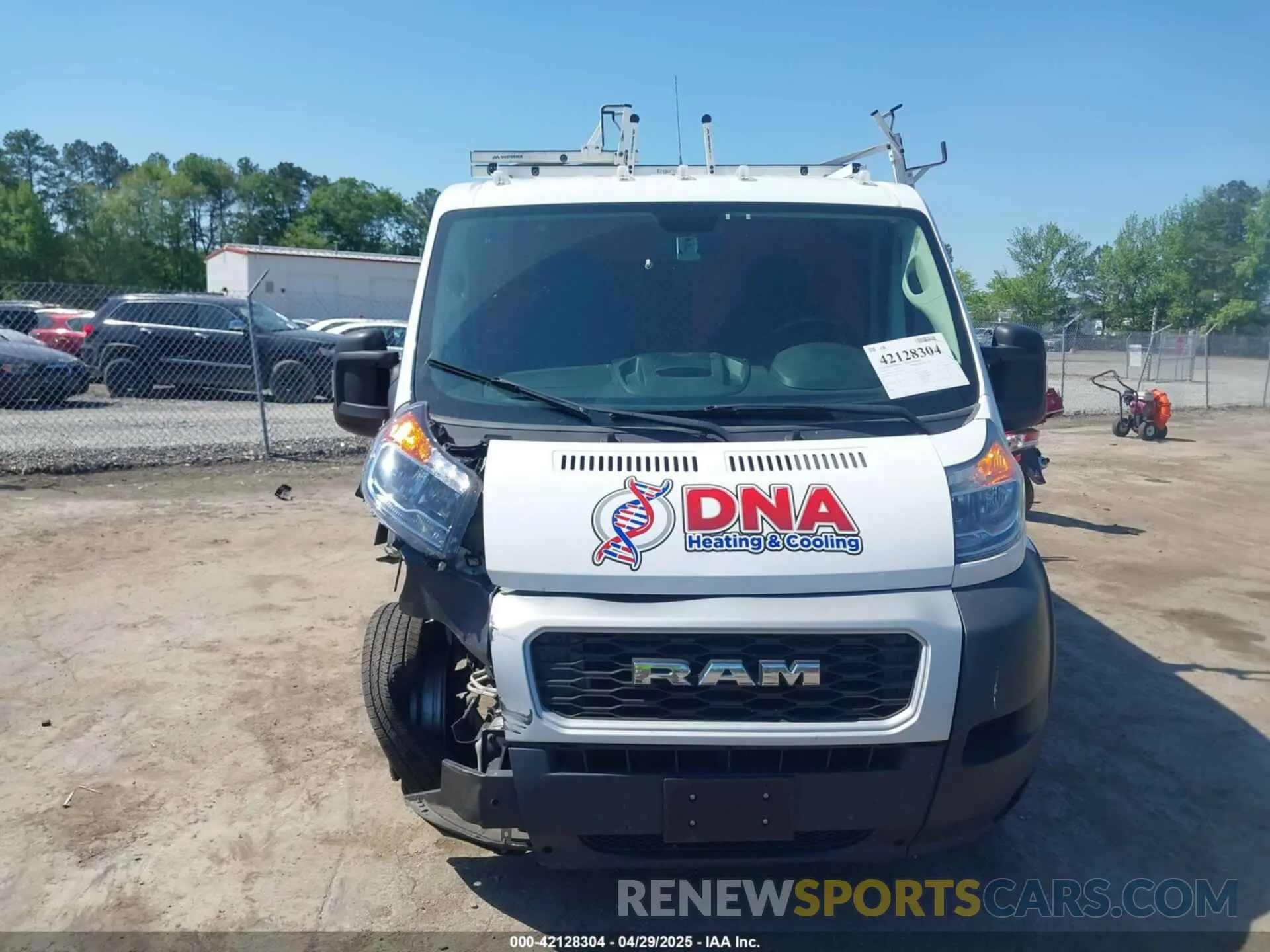 12 Photograph of a damaged car 3C6TRVAG3KE514065 RAM PROMASTER 1500 2019