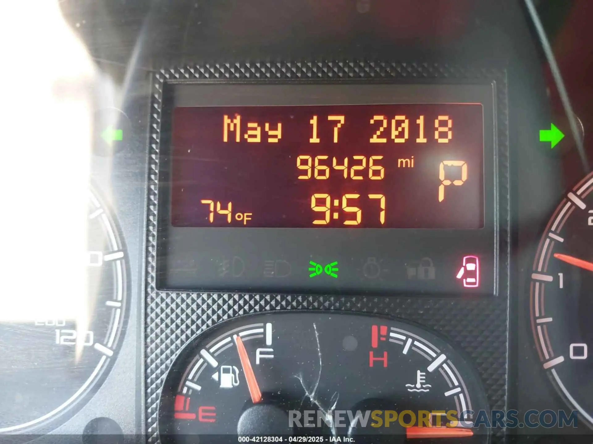 15 Photograph of a damaged car 3C6TRVAG3KE514065 RAM PROMASTER 1500 2019