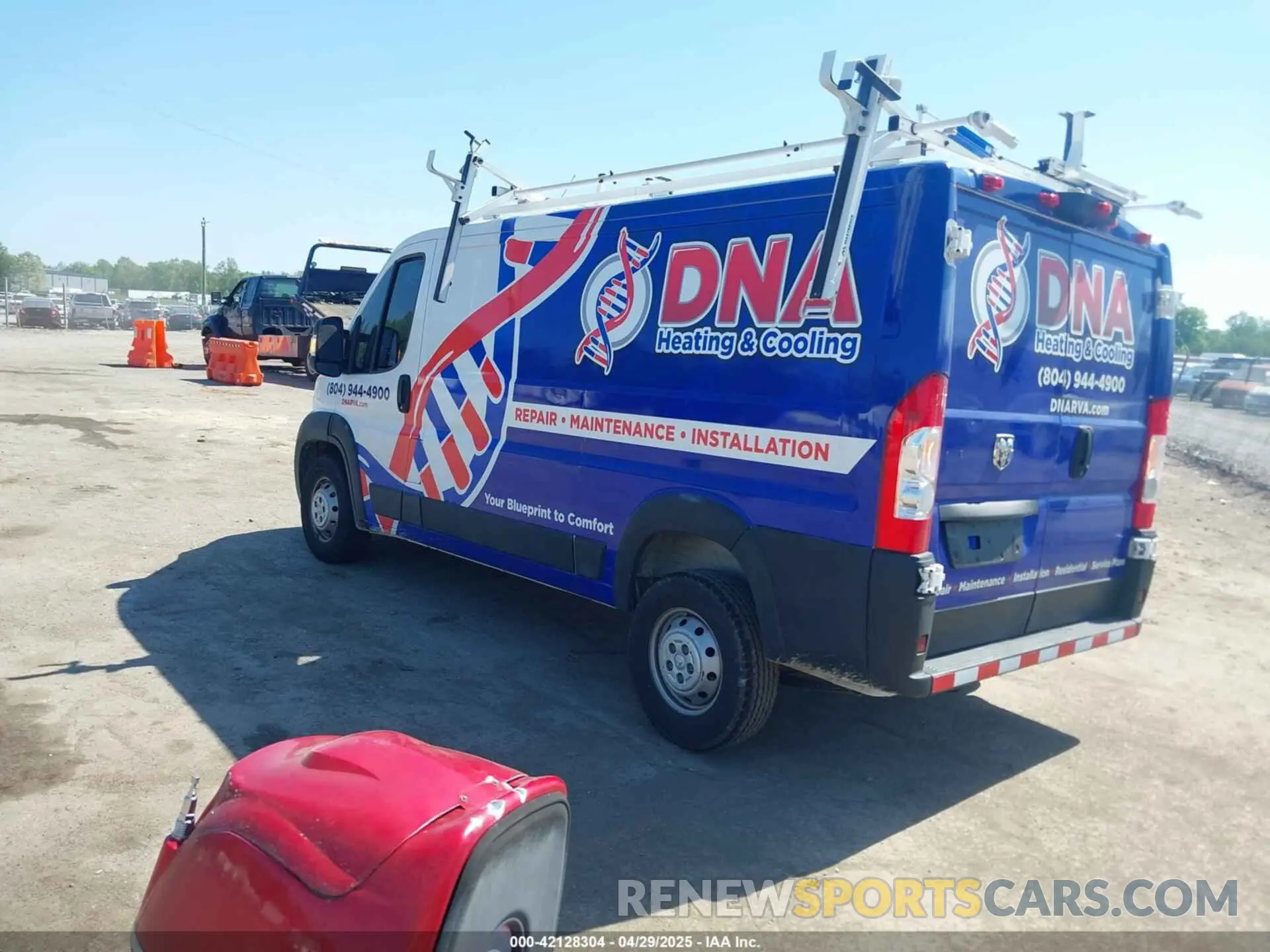 3 Photograph of a damaged car 3C6TRVAG3KE514065 RAM PROMASTER 1500 2019