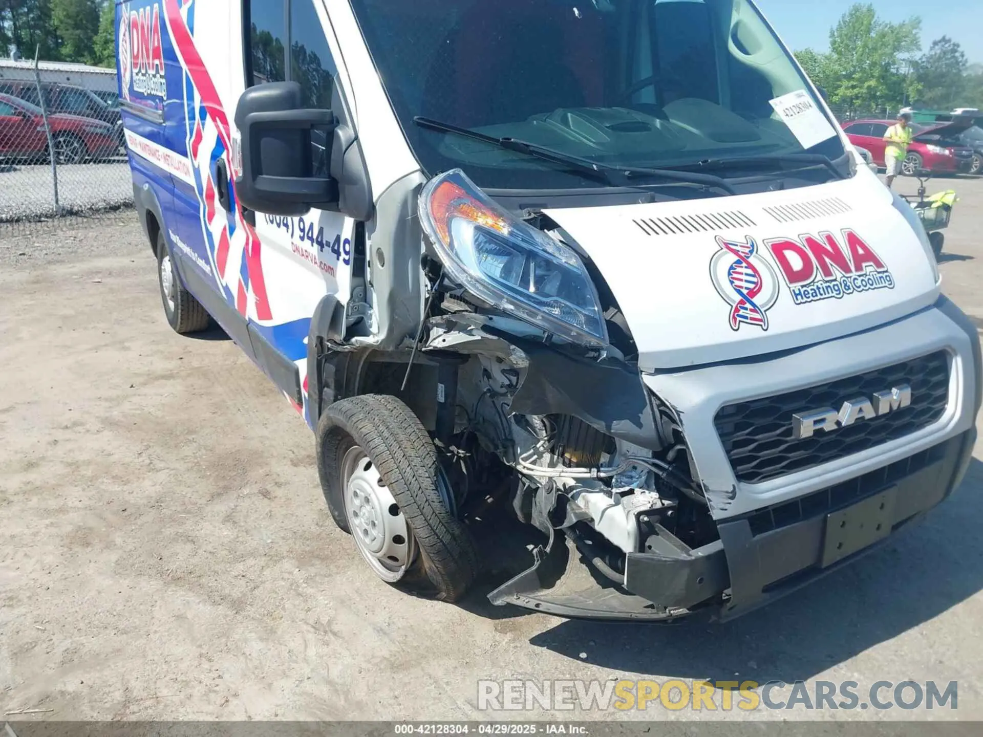 6 Photograph of a damaged car 3C6TRVAG3KE514065 RAM PROMASTER 1500 2019