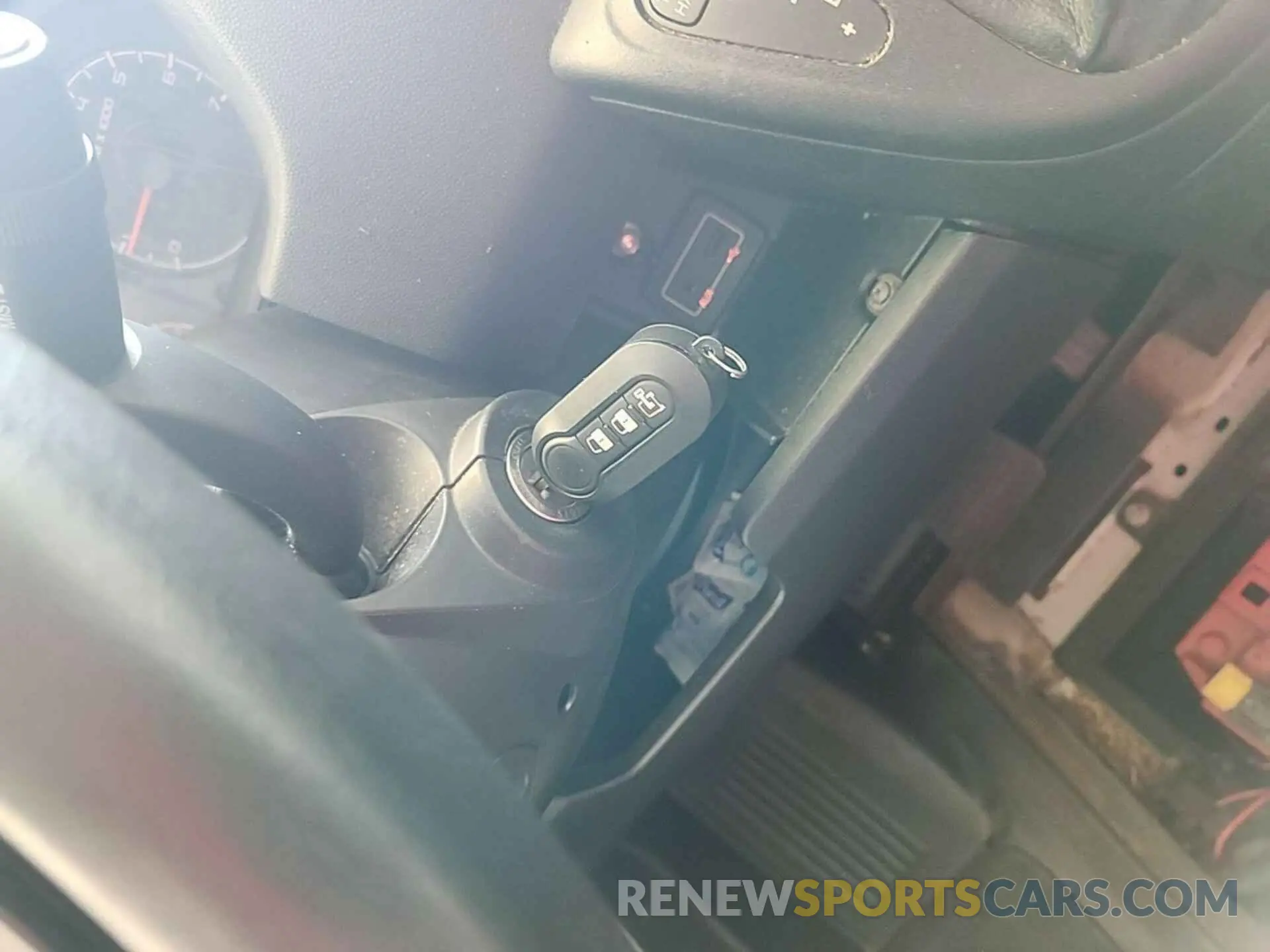 21 Photograph of a damaged car 3C6TRVAG4KE550878 RAM PROMASTER 1500 2019