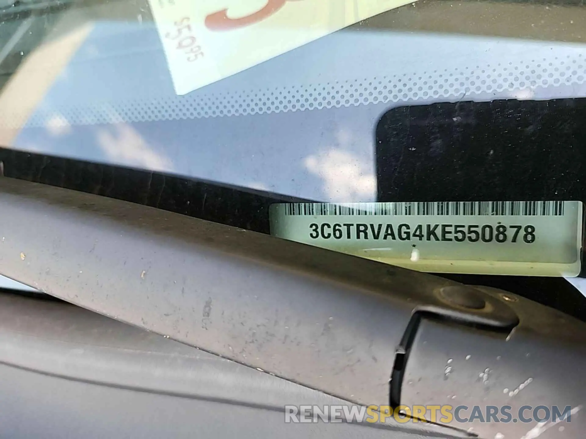 8 Photograph of a damaged car 3C6TRVAG4KE550878 RAM PROMASTER 1500 2019
