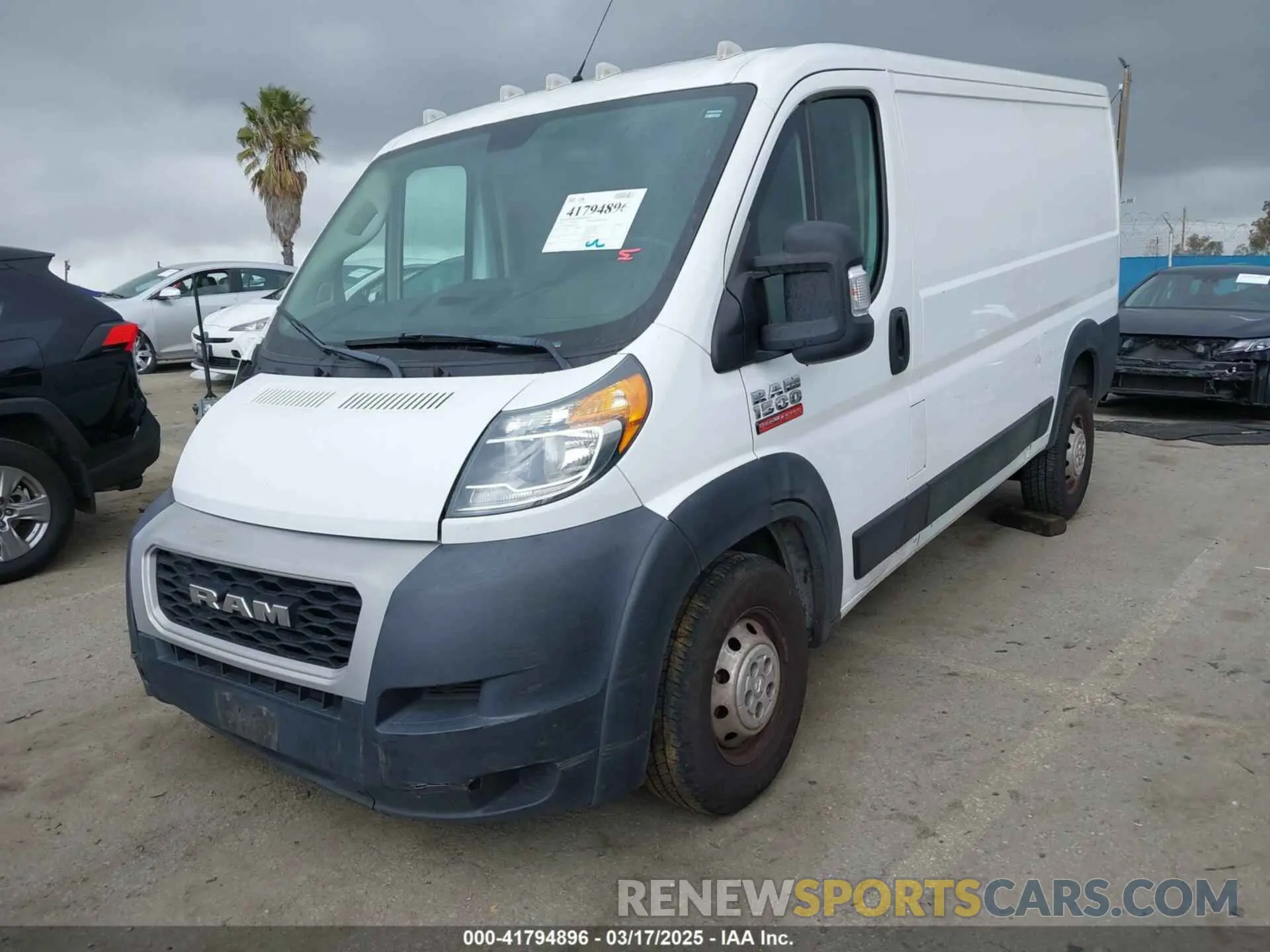 2 Photograph of a damaged car 3C6TRVAG4KE562478 RAM PROMASTER 1500 2019