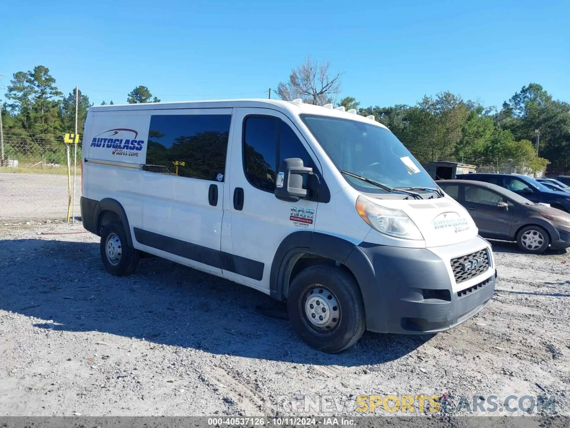 1 Photograph of a damaged car 3C6TRVAG5KE505917 RAM PROMASTER 1500 2019