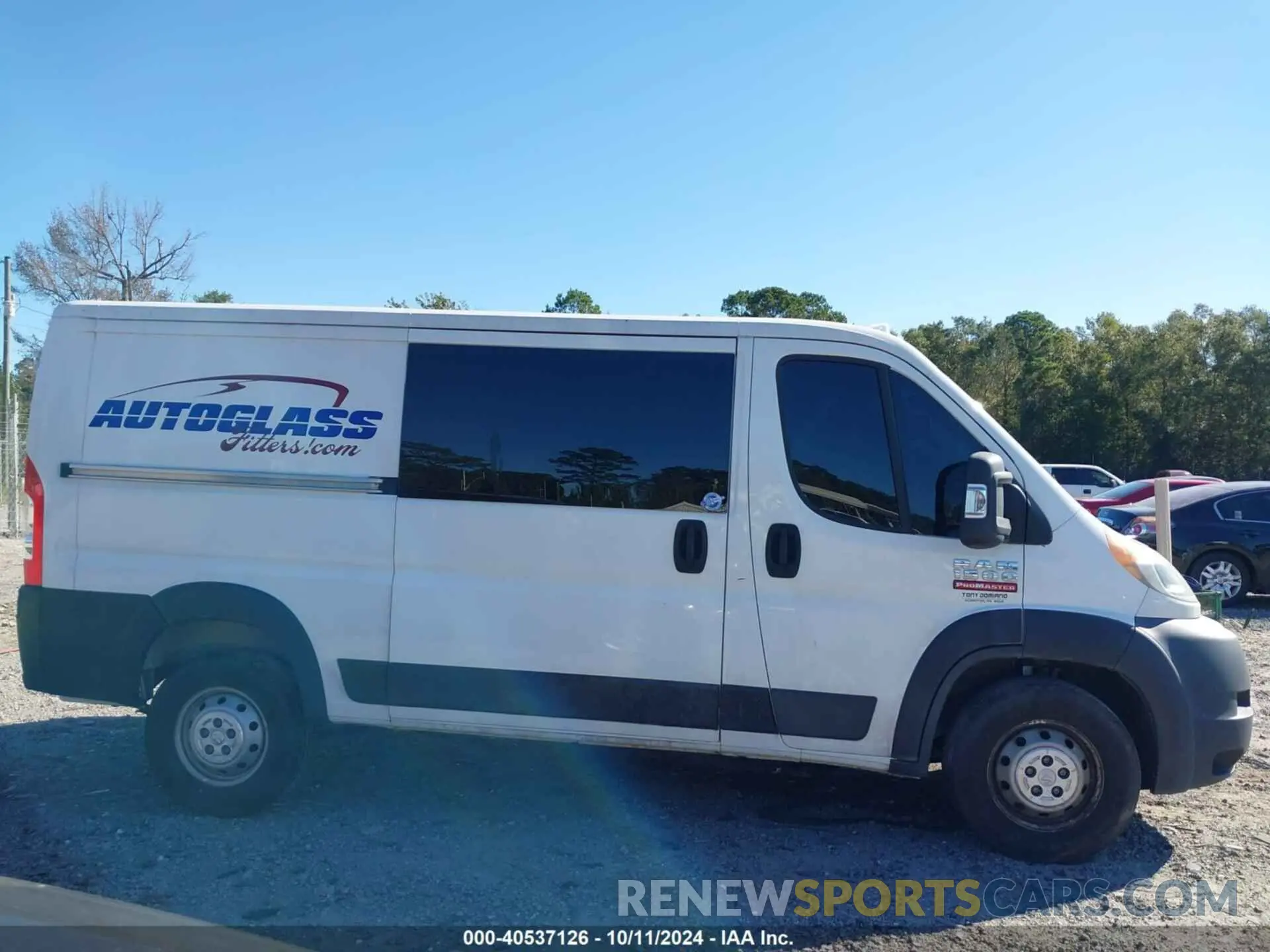 13 Photograph of a damaged car 3C6TRVAG5KE505917 RAM PROMASTER 1500 2019