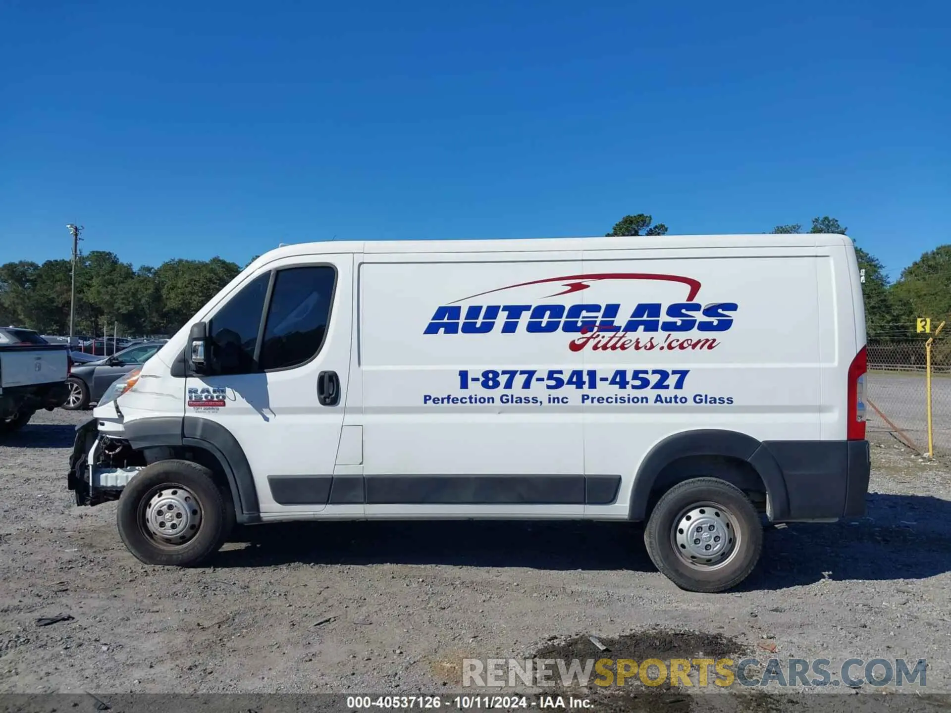 14 Photograph of a damaged car 3C6TRVAG5KE505917 RAM PROMASTER 1500 2019