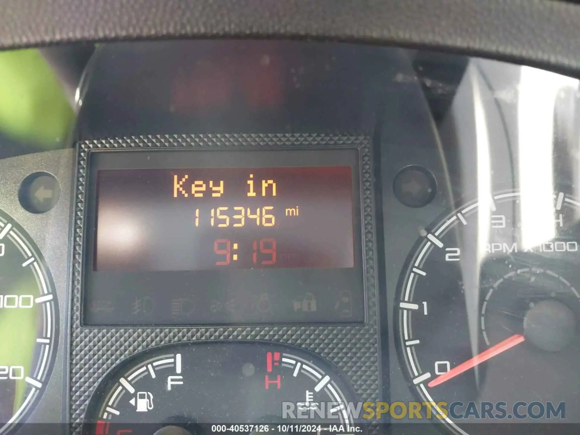 15 Photograph of a damaged car 3C6TRVAG5KE505917 RAM PROMASTER 1500 2019