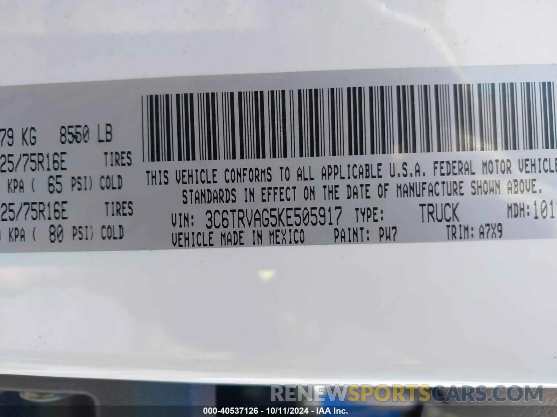 9 Photograph of a damaged car 3C6TRVAG5KE505917 RAM PROMASTER 1500 2019