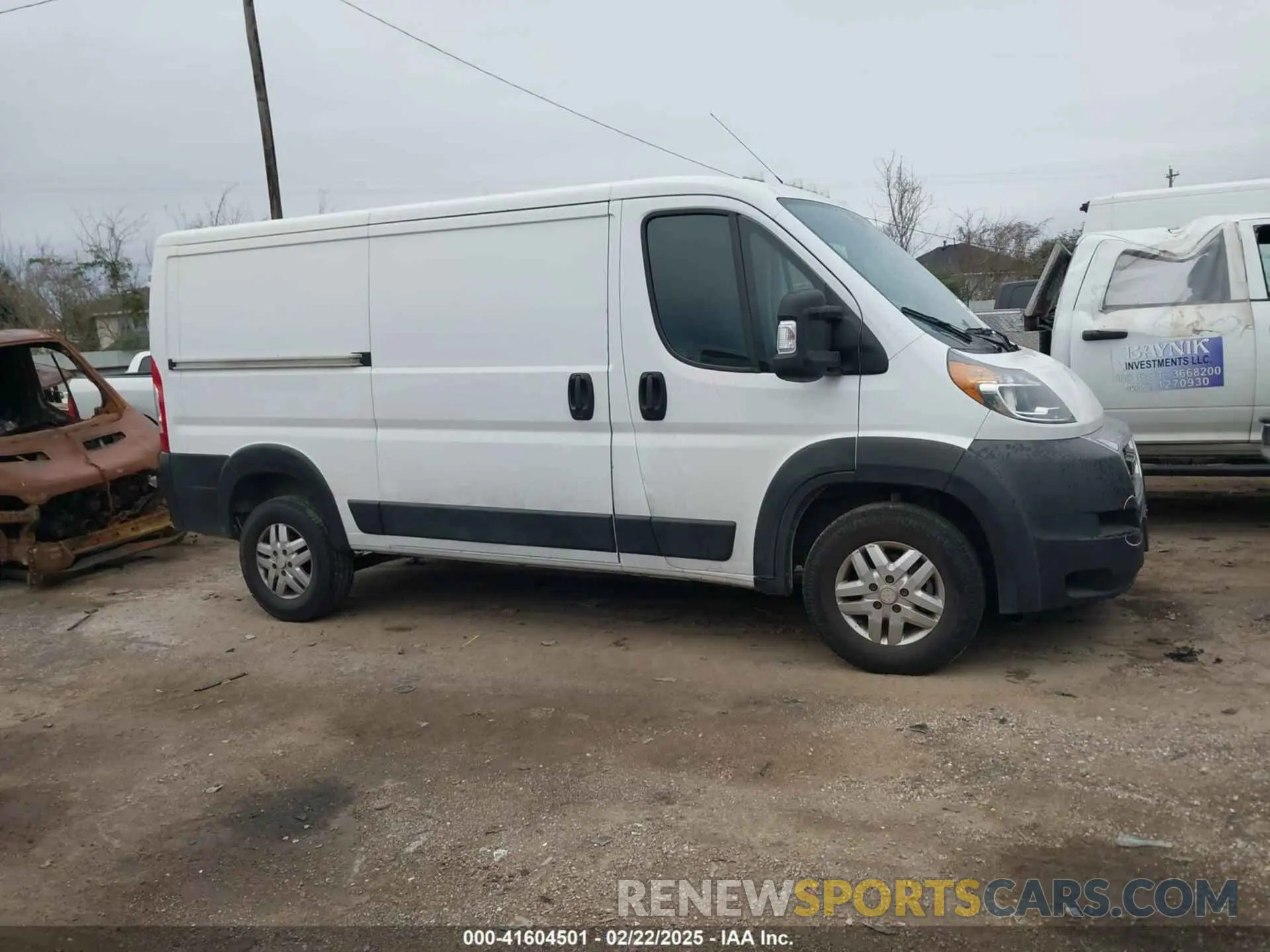 13 Photograph of a damaged car 3C6TRVAG5KE507151 RAM PROMASTER 1500 2019