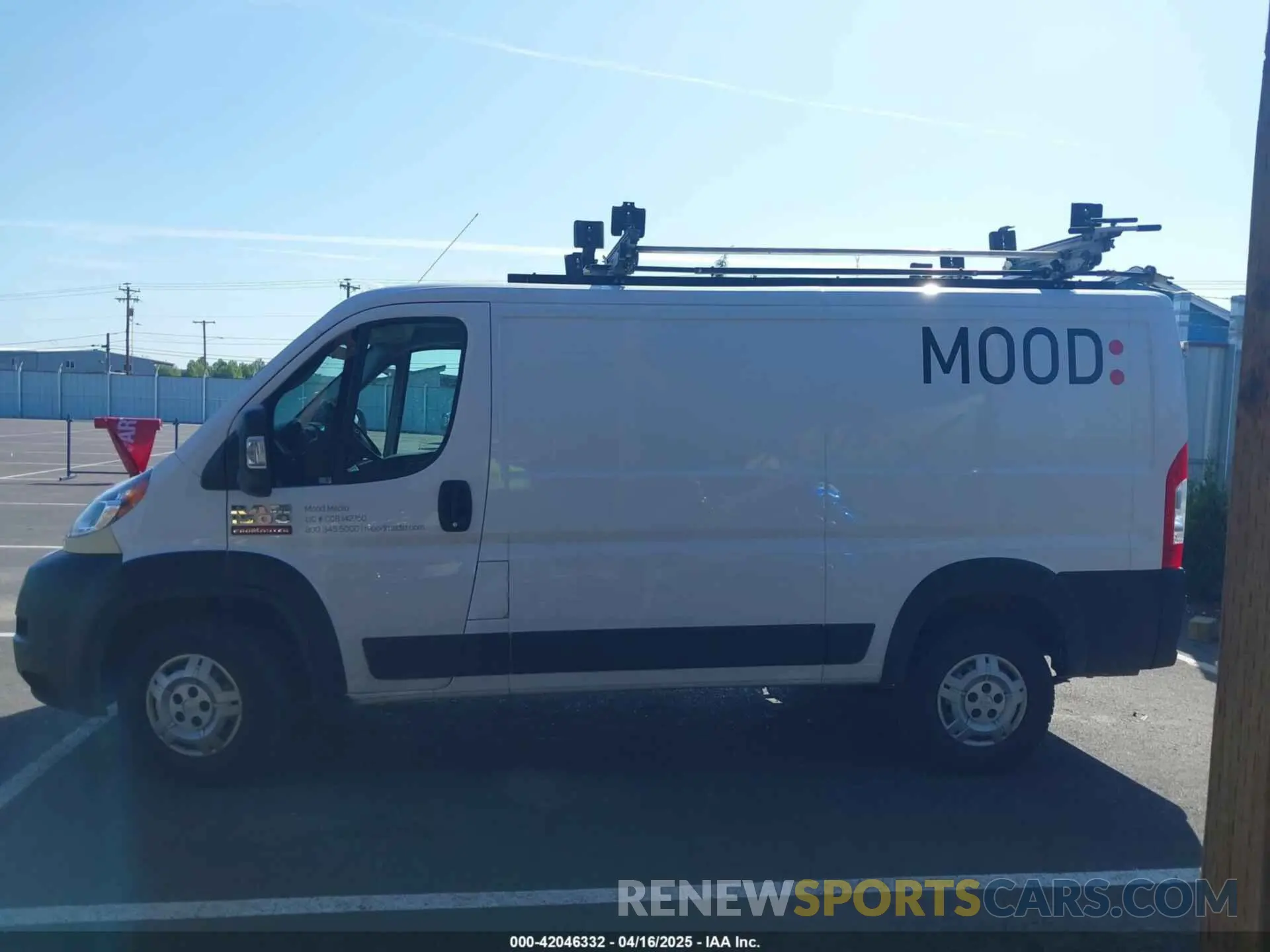 14 Photograph of a damaged car 3C6TRVAG8KE500145 RAM PROMASTER 1500 2019