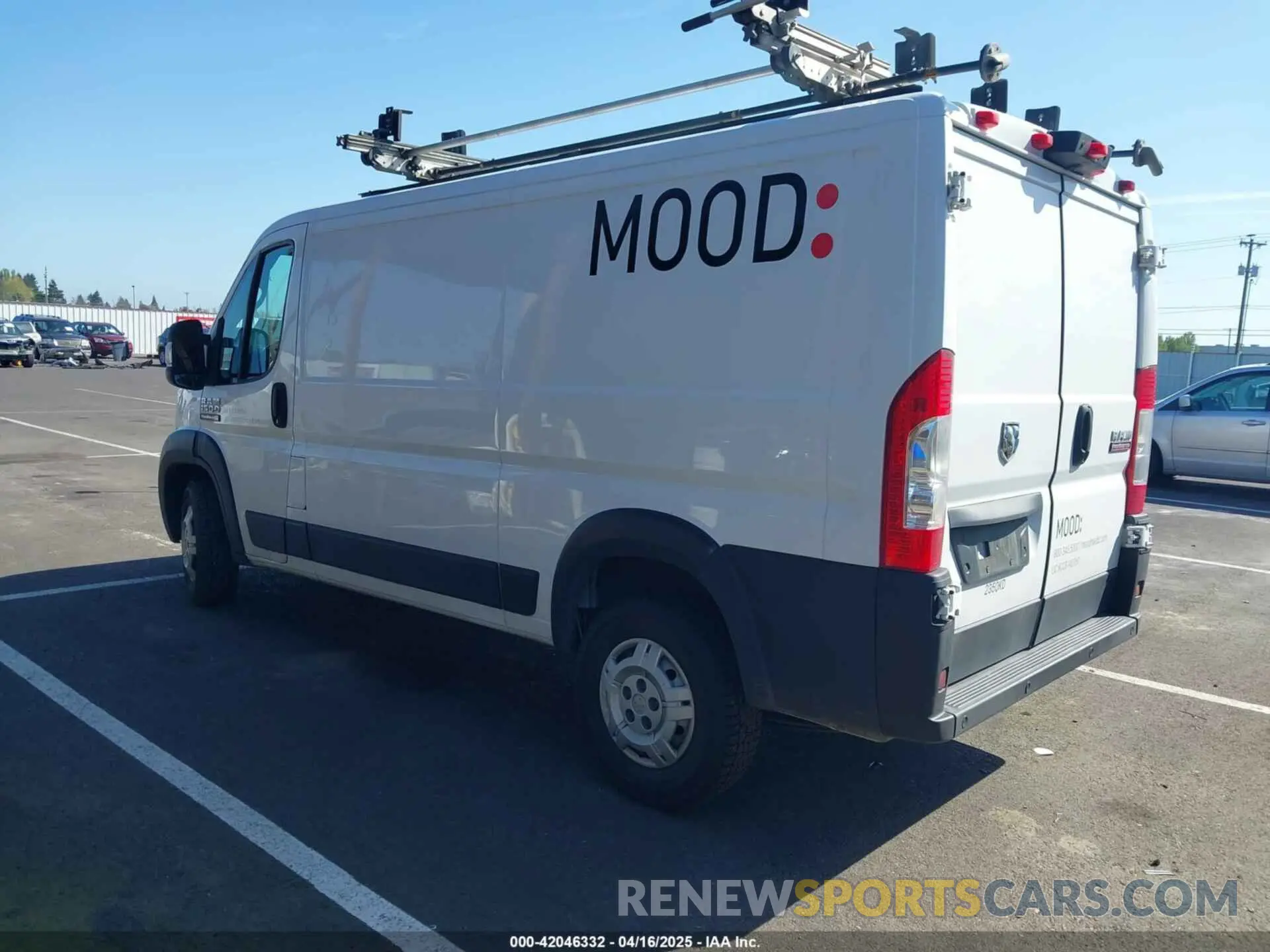3 Photograph of a damaged car 3C6TRVAG8KE500145 RAM PROMASTER 1500 2019