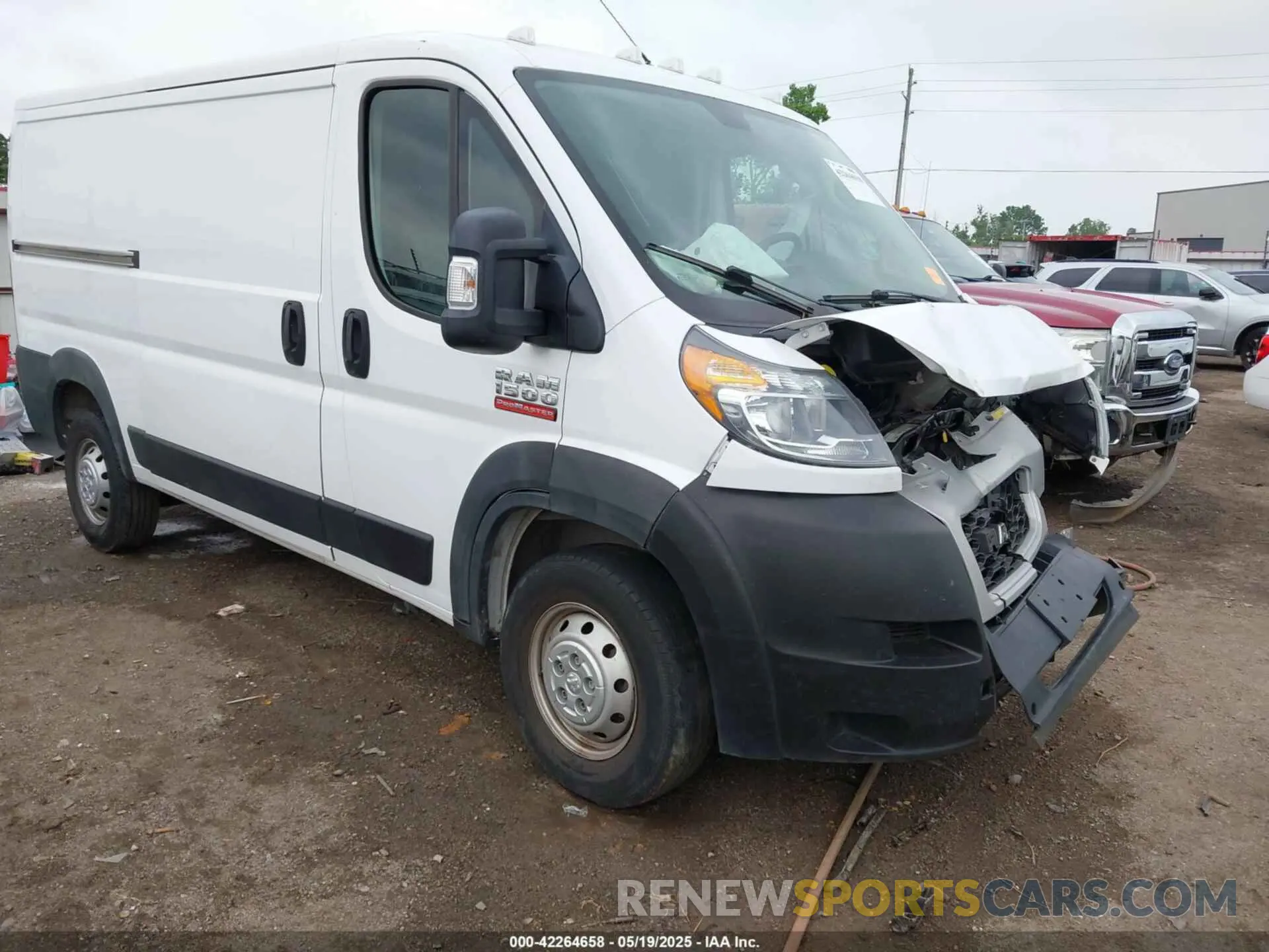 1 Photograph of a damaged car 3C6TRVAG9KE538970 RAM PROMASTER 1500 2019
