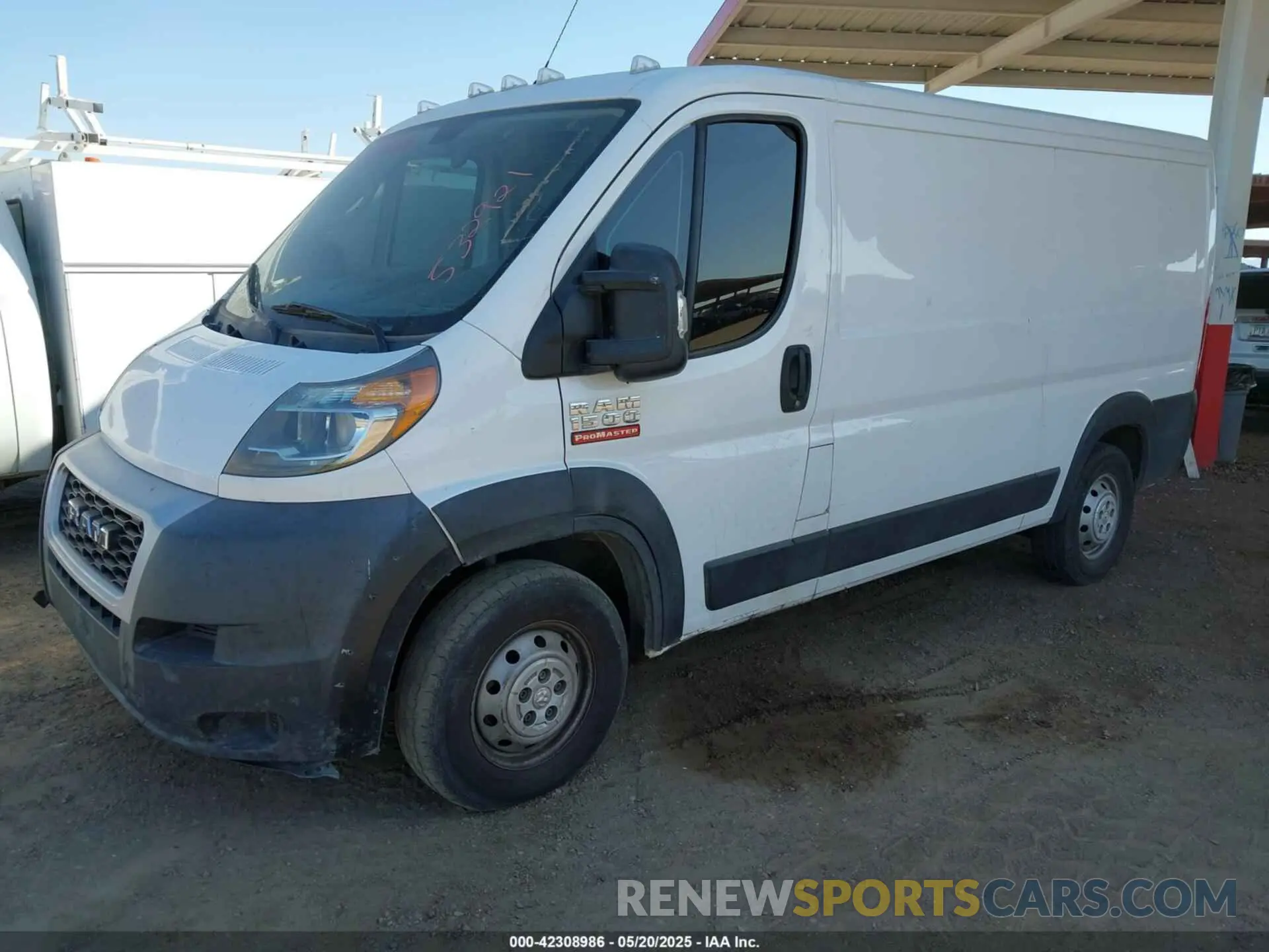 2 Photograph of a damaged car 3C6TRVAGXKE532921 RAM PROMASTER 1500 2019