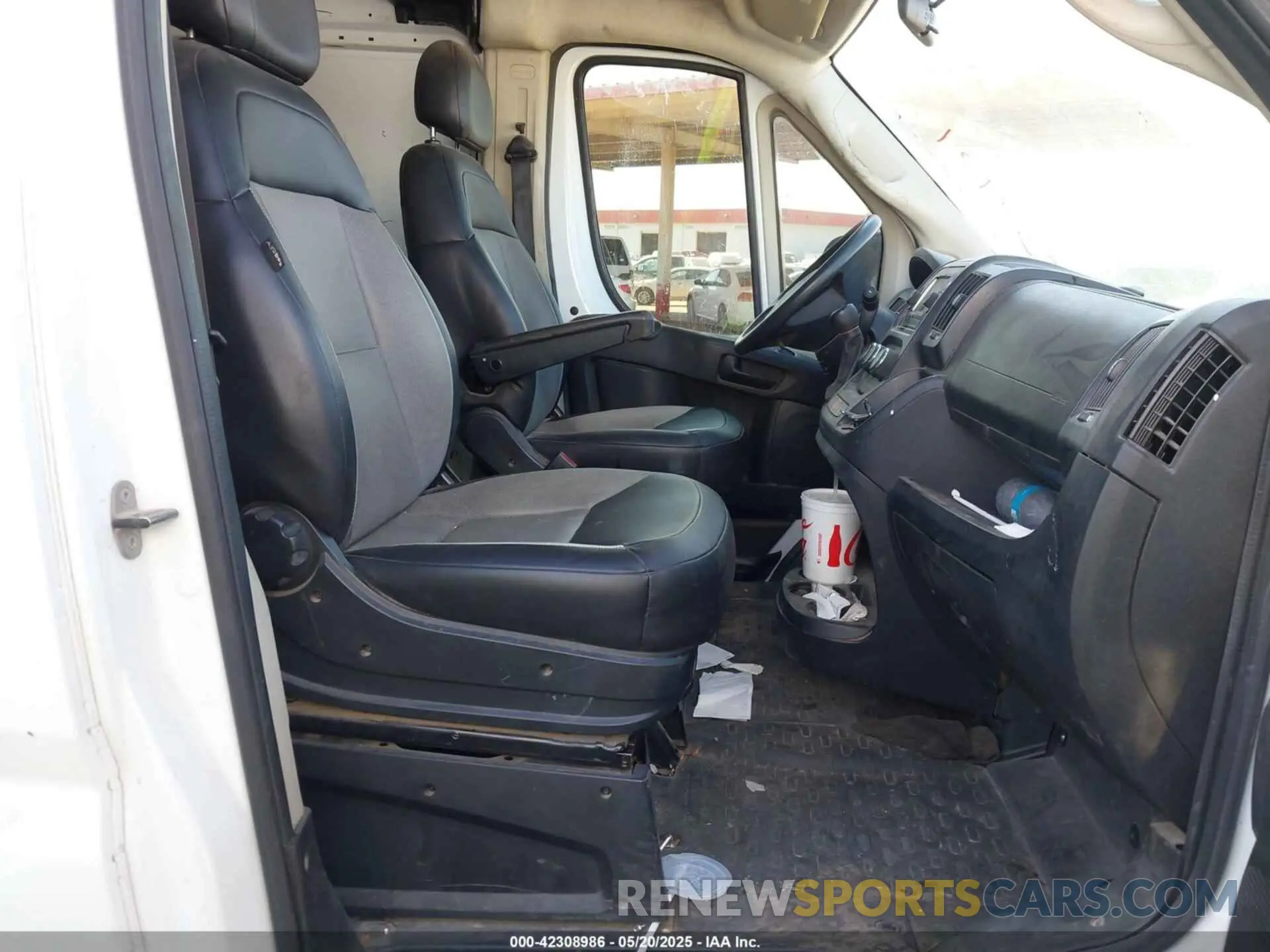 5 Photograph of a damaged car 3C6TRVAGXKE532921 RAM PROMASTER 1500 2019