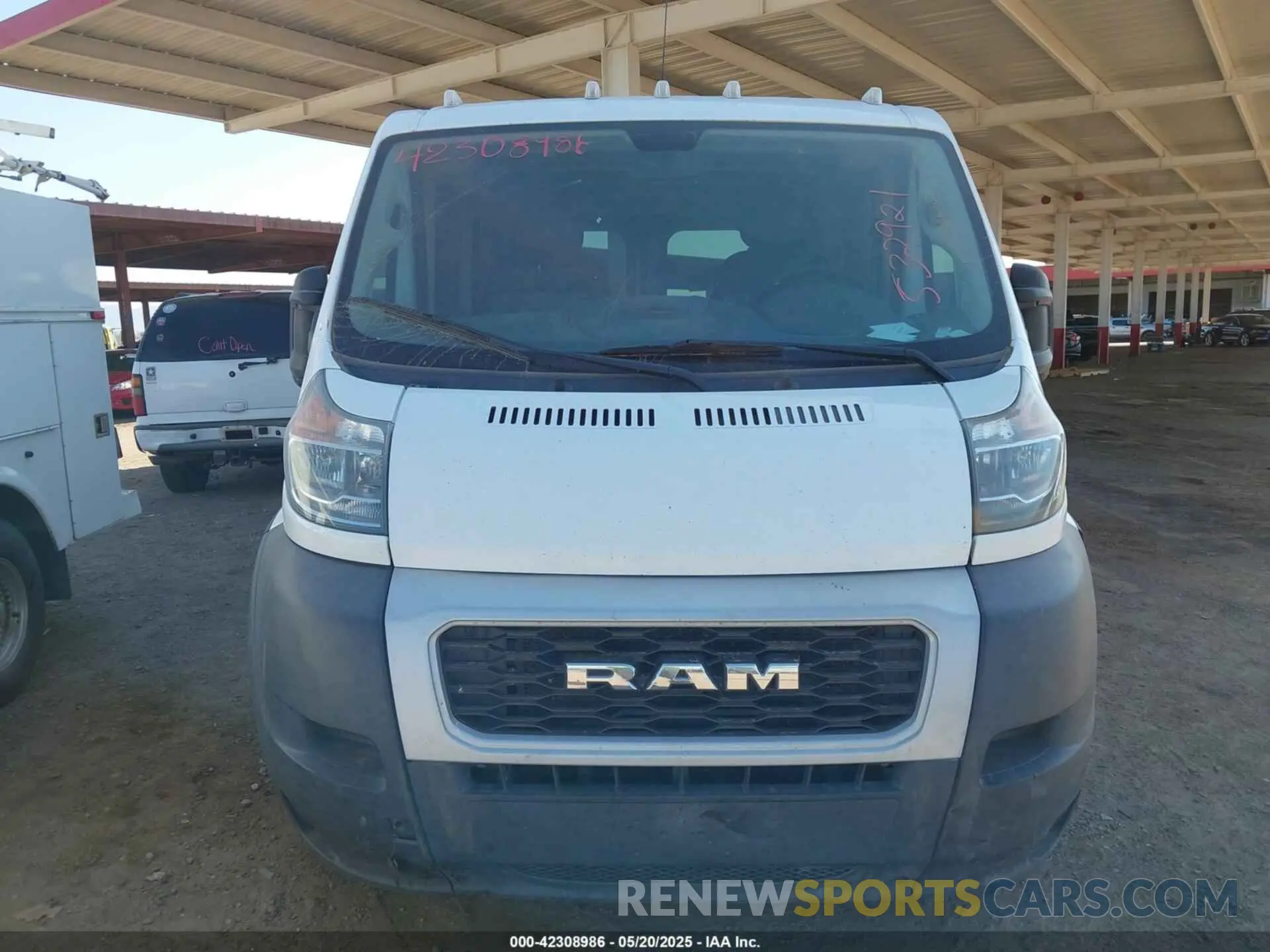 6 Photograph of a damaged car 3C6TRVAGXKE532921 RAM PROMASTER 1500 2019