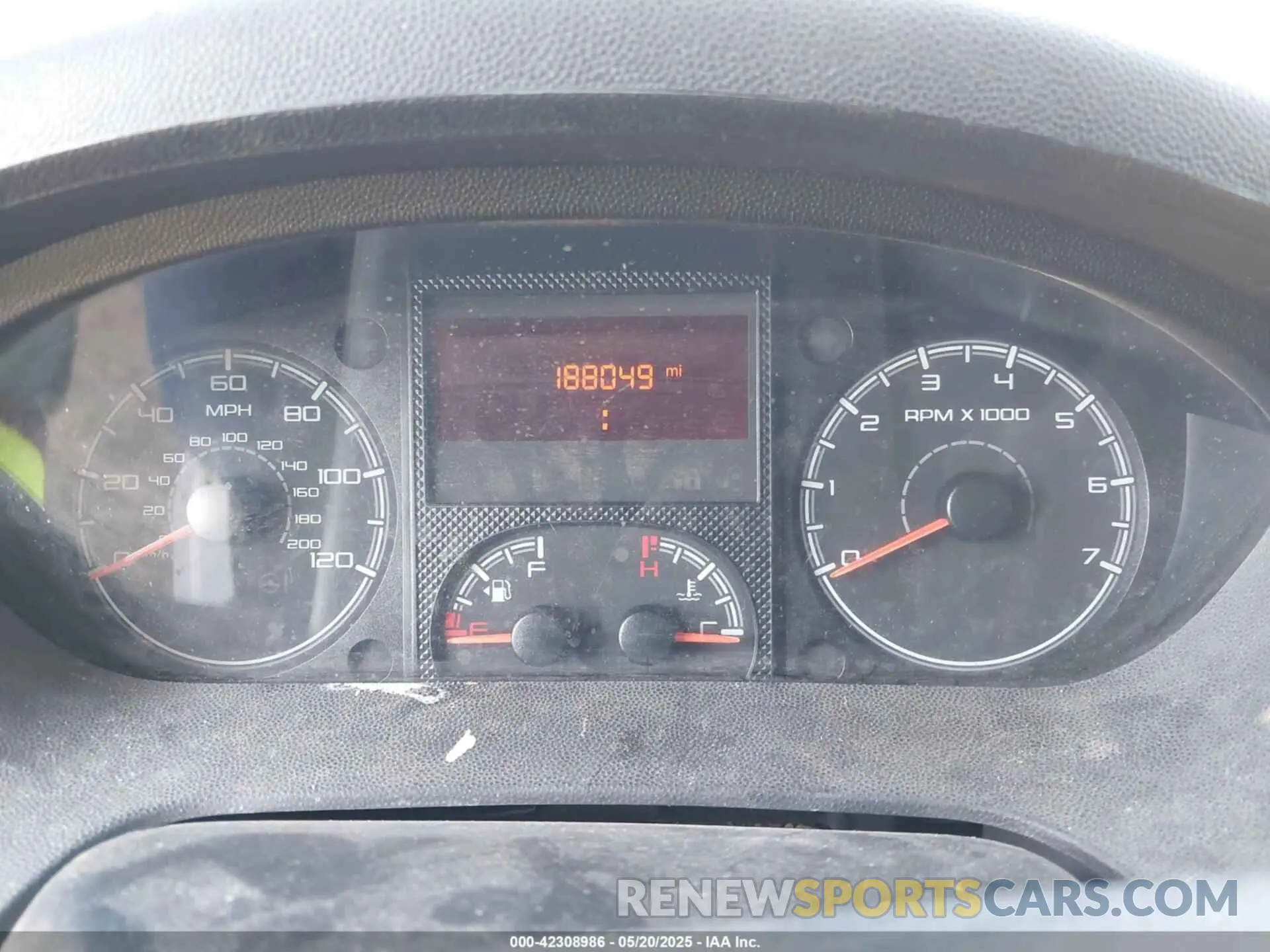 7 Photograph of a damaged car 3C6TRVAGXKE532921 RAM PROMASTER 1500 2019
