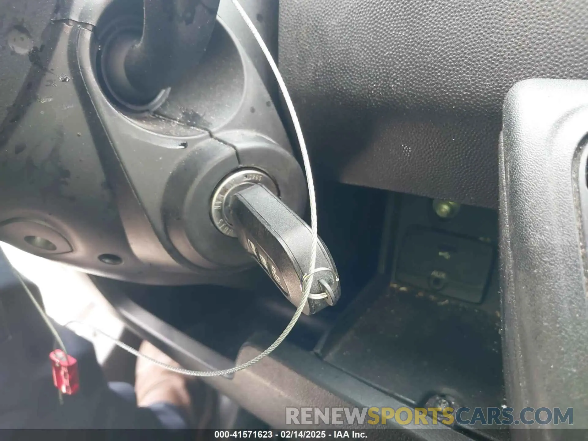 11 Photograph of a damaged car 3C6TRVAGXKE536578 RAM PROMASTER 1500 2019