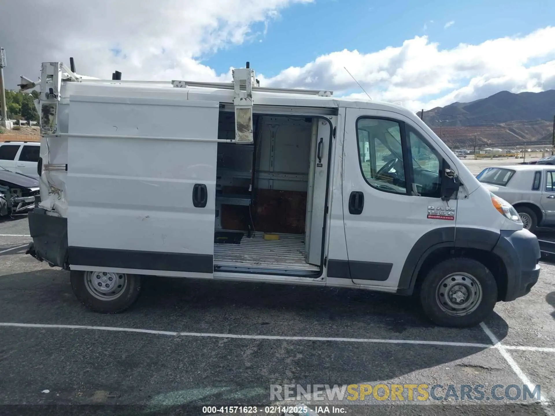 13 Photograph of a damaged car 3C6TRVAGXKE536578 RAM PROMASTER 1500 2019