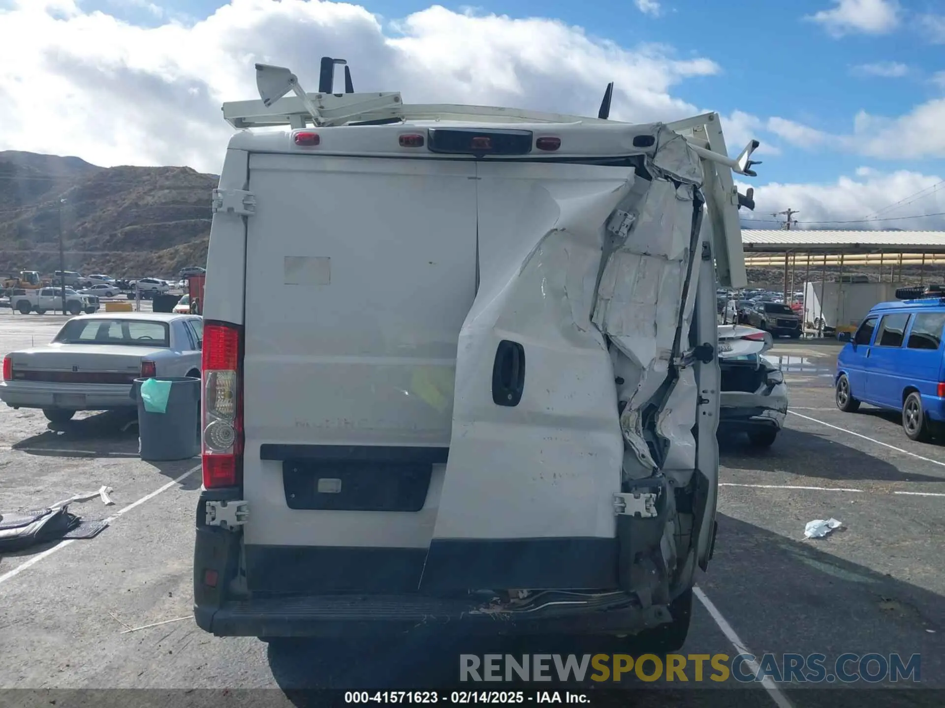 16 Photograph of a damaged car 3C6TRVAGXKE536578 RAM PROMASTER 1500 2019