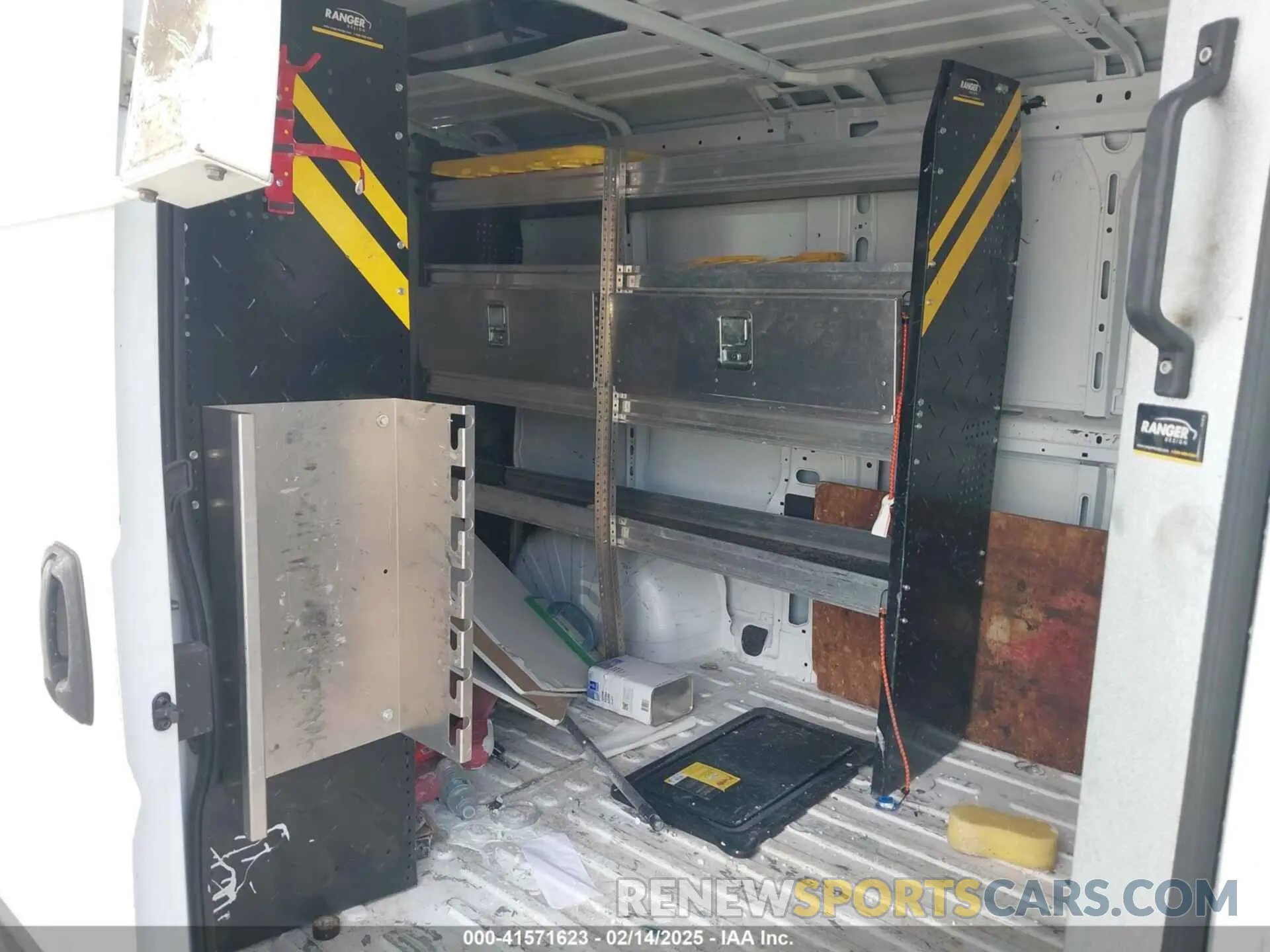 8 Photograph of a damaged car 3C6TRVAGXKE536578 RAM PROMASTER 1500 2019