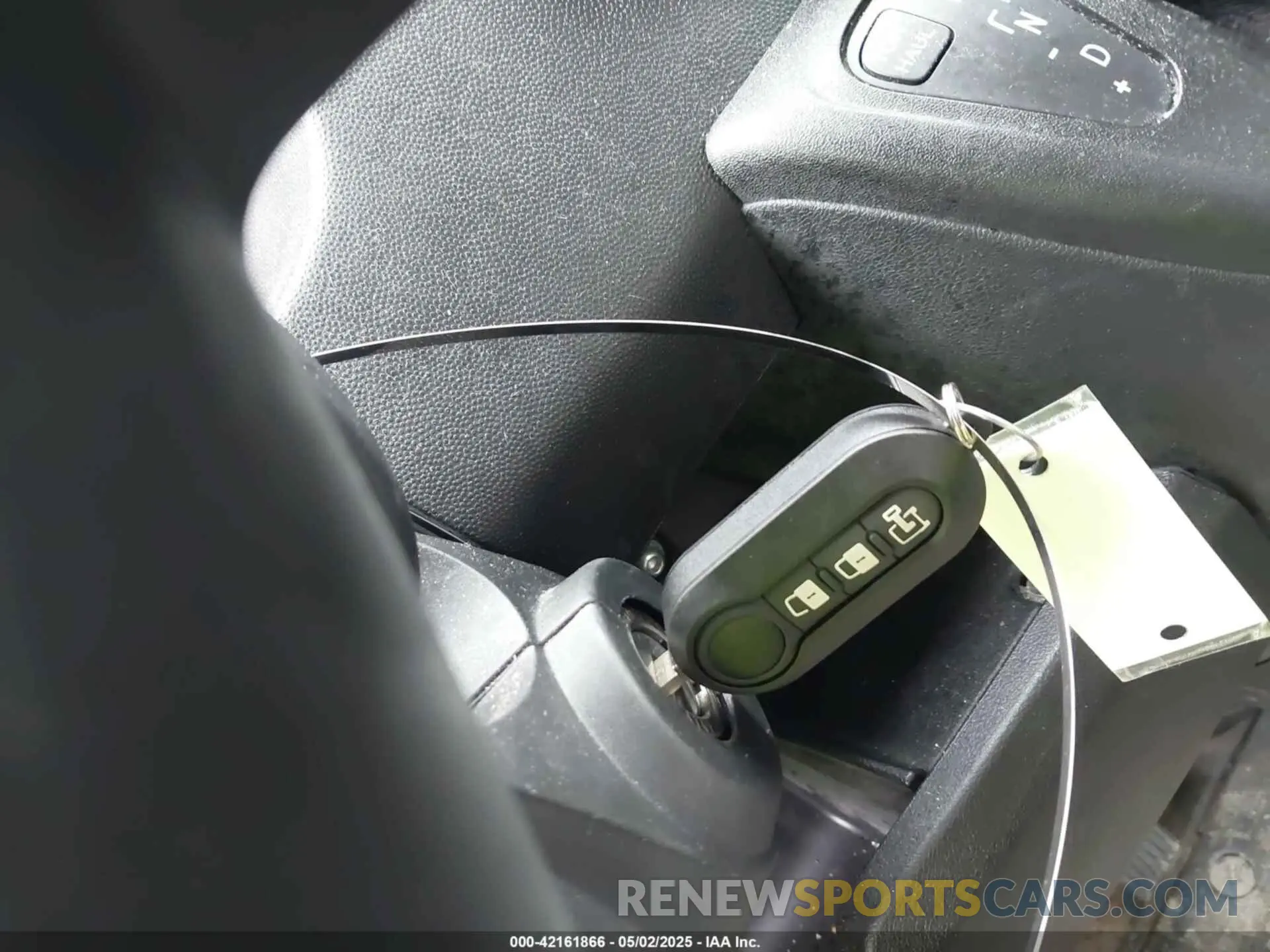 11 Photograph of a damaged car 3C6TRVBG2KE512970 RAM PROMASTER 1500 2019