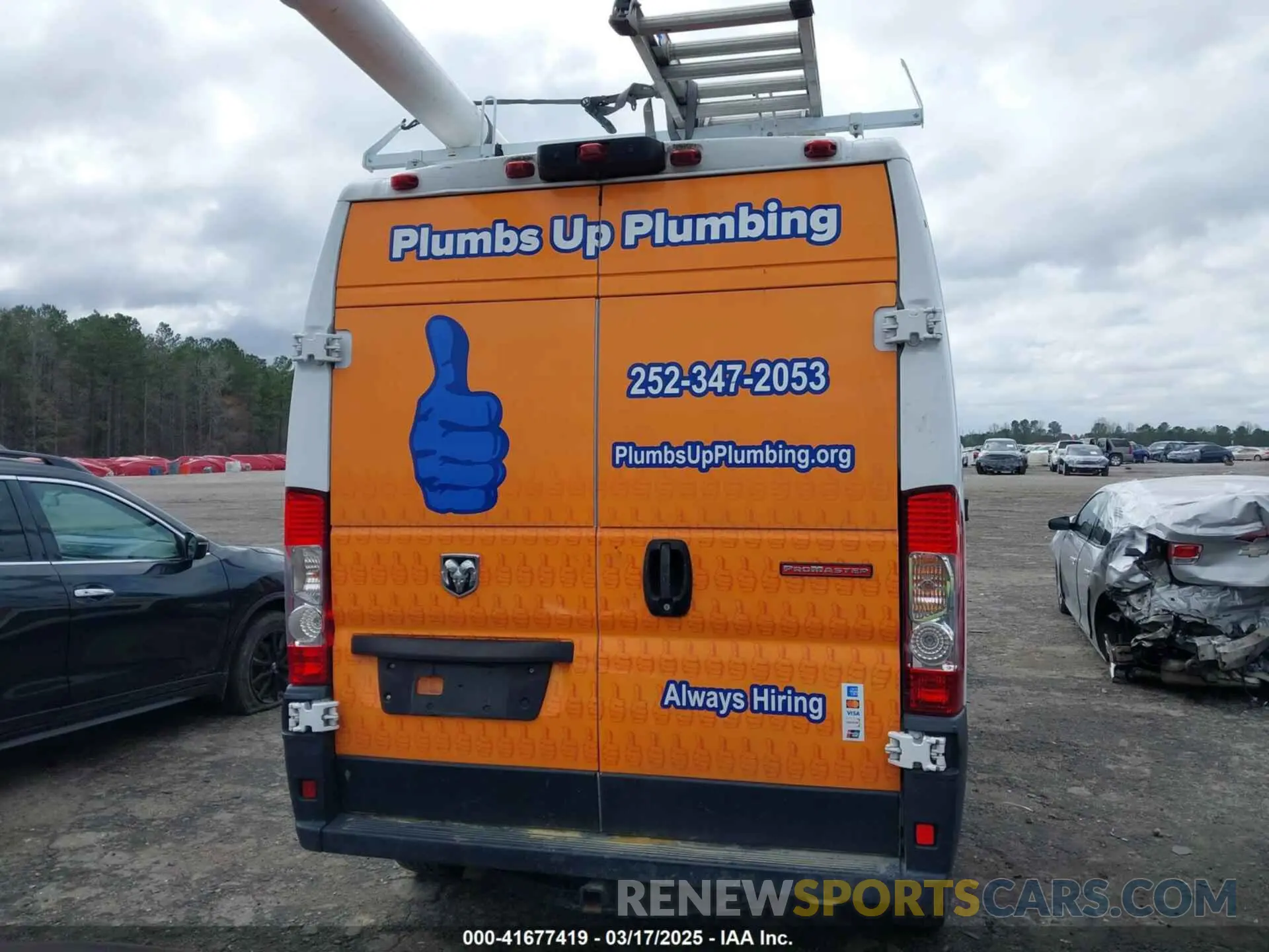 16 Photograph of a damaged car 3C6TRVBG3KE532824 RAM PROMASTER 1500 2019